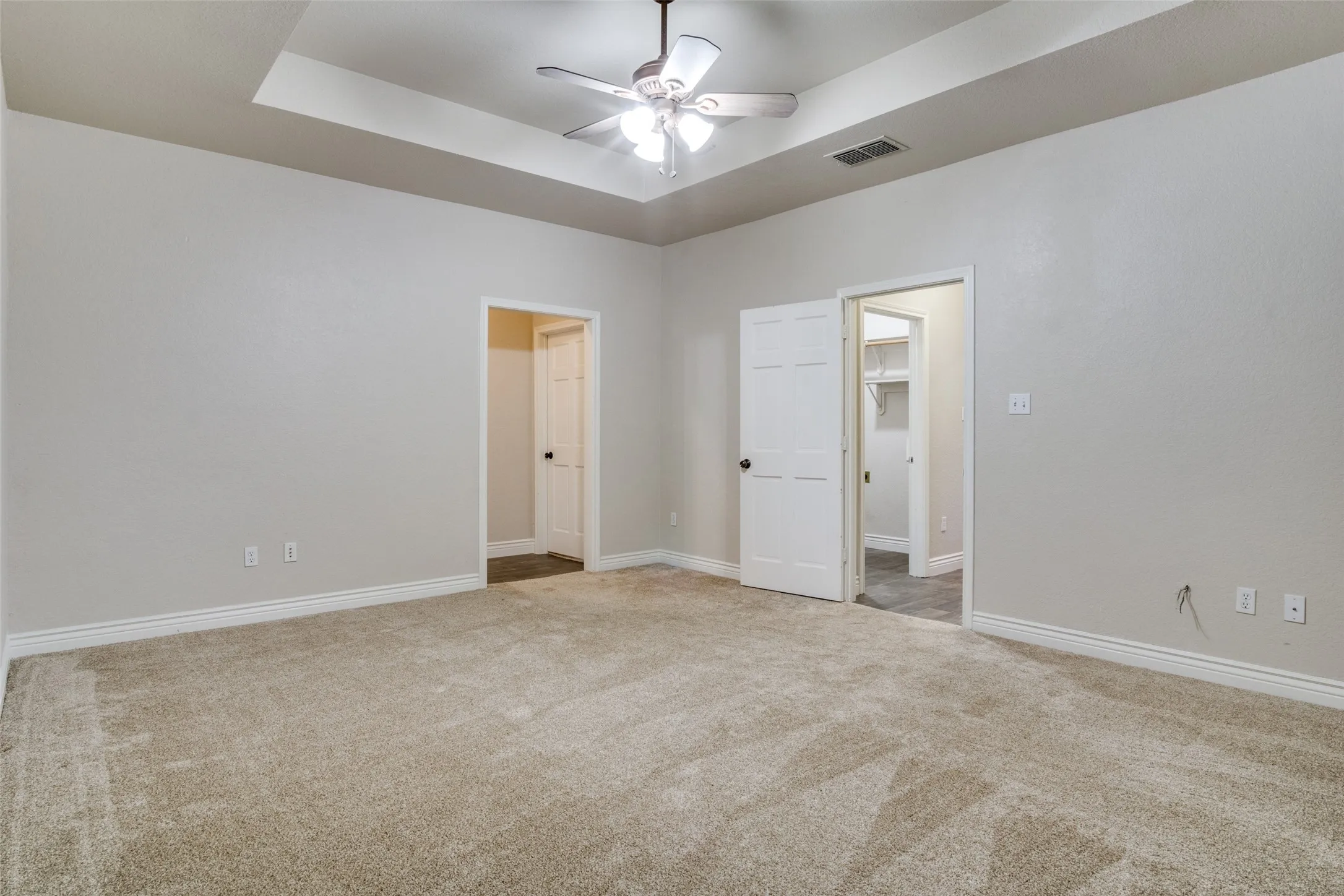 Duplex For Sale in Parker County , 101 Oakwood Drive, Weatherford, Texas 76086, 5 Bedroom, 5 Bathroom, 3 Garage spaces, 0 Sqft, built in 2002, Preowned, mls#21221676, Real Estate Agent in Weatherford, Homes For Sale in Parker county, Homes For Sale in Weatherford, Realtor in Weatherford Texas, Real Estate Brokerage Independent Realty Texas, Luminita Cordes Realtor