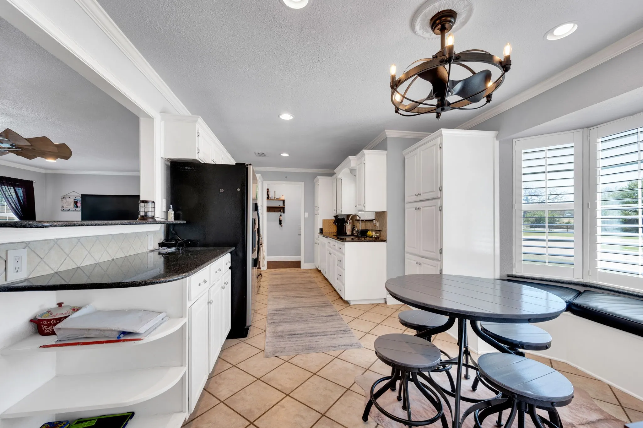 Single Family Residence For Sale in Parker County , 2263 Dicey Road, Weatherford, Texas 76085, 4 Bedroom, 3 Bathroom, 2 Garage spaces, 2,395 Sqft, built in 1977, Preowned, mls#21221093, Real Estate Agent in Weatherford, Homes For Sale in Parker county, Homes For Sale in Weatherford, Realtor in Weatherford Texas, Real Estate Brokerage Independent Realty Texas, Luminita Cordes Realtor