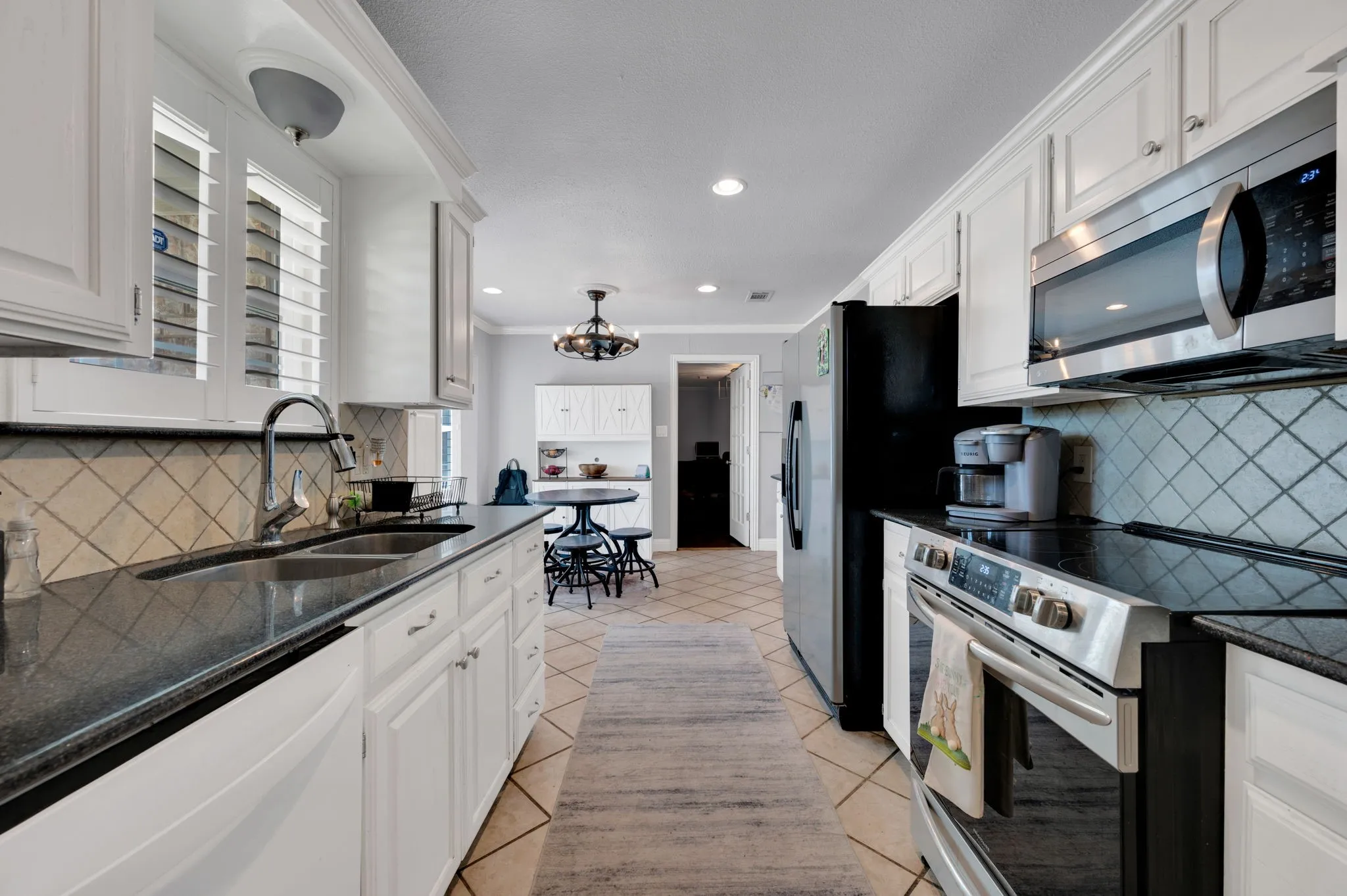 Single Family Residence For Sale in Parker County , 2263 Dicey Road, Weatherford, Texas 76085, 4 Bedroom, 3 Bathroom, 2 Garage spaces, 2,395 Sqft, built in 1977, Preowned, mls#21221093, Real Estate Agent in Weatherford, Homes For Sale in Parker county, Homes For Sale in Weatherford, Realtor in Weatherford Texas, Real Estate Brokerage Independent Realty Texas, Luminita Cordes Realtor