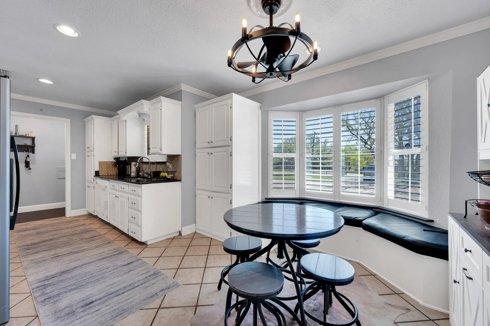 Single Family Residence For Sale in Parker County , 2263 Dicey Road, Weatherford, Texas 76085, 4 Bedroom, 3 Bathroom, 2 Garage spaces, 2,395 Sqft, built in 1977, Preowned, mls#21221093, Real Estate Agent in Weatherford, Homes For Sale in Parker county, Homes For Sale in Weatherford, Realtor in Weatherford Texas, Real Estate Brokerage Independent Realty Texas, Luminita Cordes Realtor
