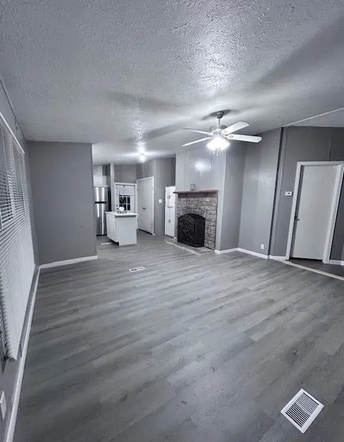 Manufactured Home For Sale in Erath County , 13429 Fm 914, Stephenville, Texas 76401, 3 Bedroom, 2 Bathroom, Garage spaces, 1,080 Sqft, built in 2008, mls#21218818, Real Estate Agent in Stephenville, Homes For Sale in Erath county, Homes For Sale in Stephenville, Realtor in Stephenville Texas, Real Estate Brokerage Independent Realty Texas, Luminita Cordes Realtor