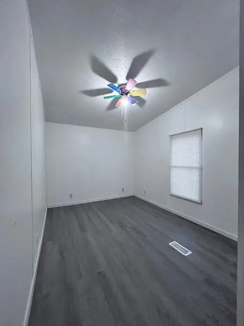 Manufactured Home For Sale in Erath County , 13429 Fm 914, Stephenville, Texas 76401, 3 Bedroom, 2 Bathroom, Garage spaces, 1,080 Sqft, built in 2008, mls#21218818, Real Estate Agent in Stephenville, Homes For Sale in Erath county, Homes For Sale in Stephenville, Realtor in Stephenville Texas, Real Estate Brokerage Independent Realty Texas, Luminita Cordes Realtor