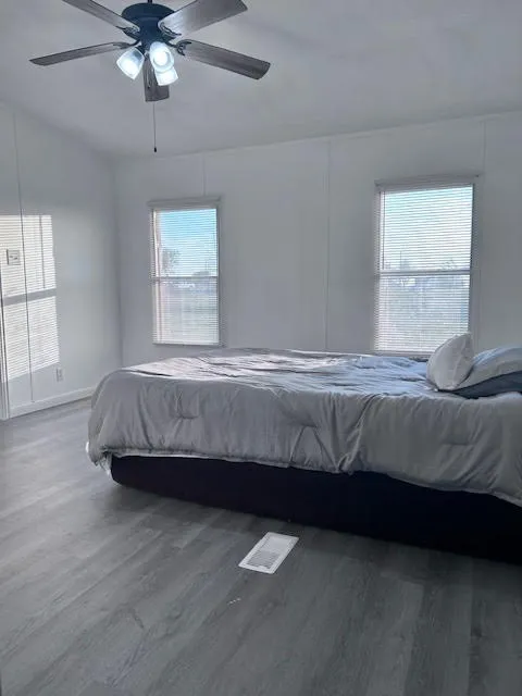 Manufactured Home For Sale in Erath County , 13429 Fm 914, Stephenville, Texas 76401, 3 Bedroom, 2 Bathroom, Garage spaces, 1,080 Sqft, built in 2008, mls#21218818, Real Estate Agent in Stephenville, Homes For Sale in Erath county, Homes For Sale in Stephenville, Realtor in Stephenville Texas, Real Estate Brokerage Independent Realty Texas, Luminita Cordes Realtor