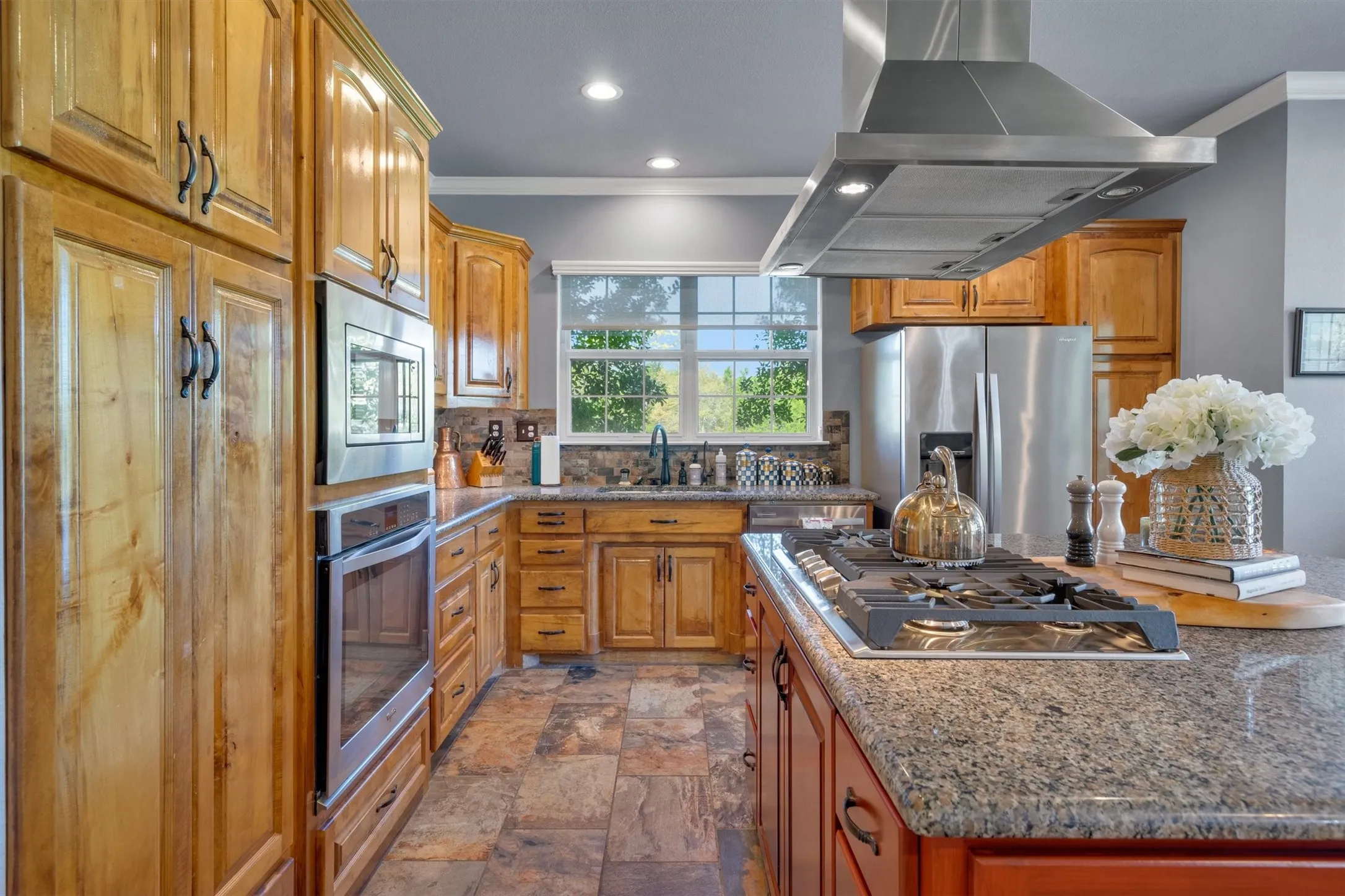 Single Family Residence For Sale in Parker County , 6206 S Fm 730, Azle, Texas 76020, 4 Bedroom, 4 Bathroom, 2 Garage spaces, 3,348 Sqft, built in 2000, Preowned, mls#21221417, Real Estate Agent in Azle, Homes For Sale in Parker county, Homes For Sale in Azle, Realtor in Azle Texas, Real Estate Brokerage Independent Realty Texas, Luminita Cordes Realtor