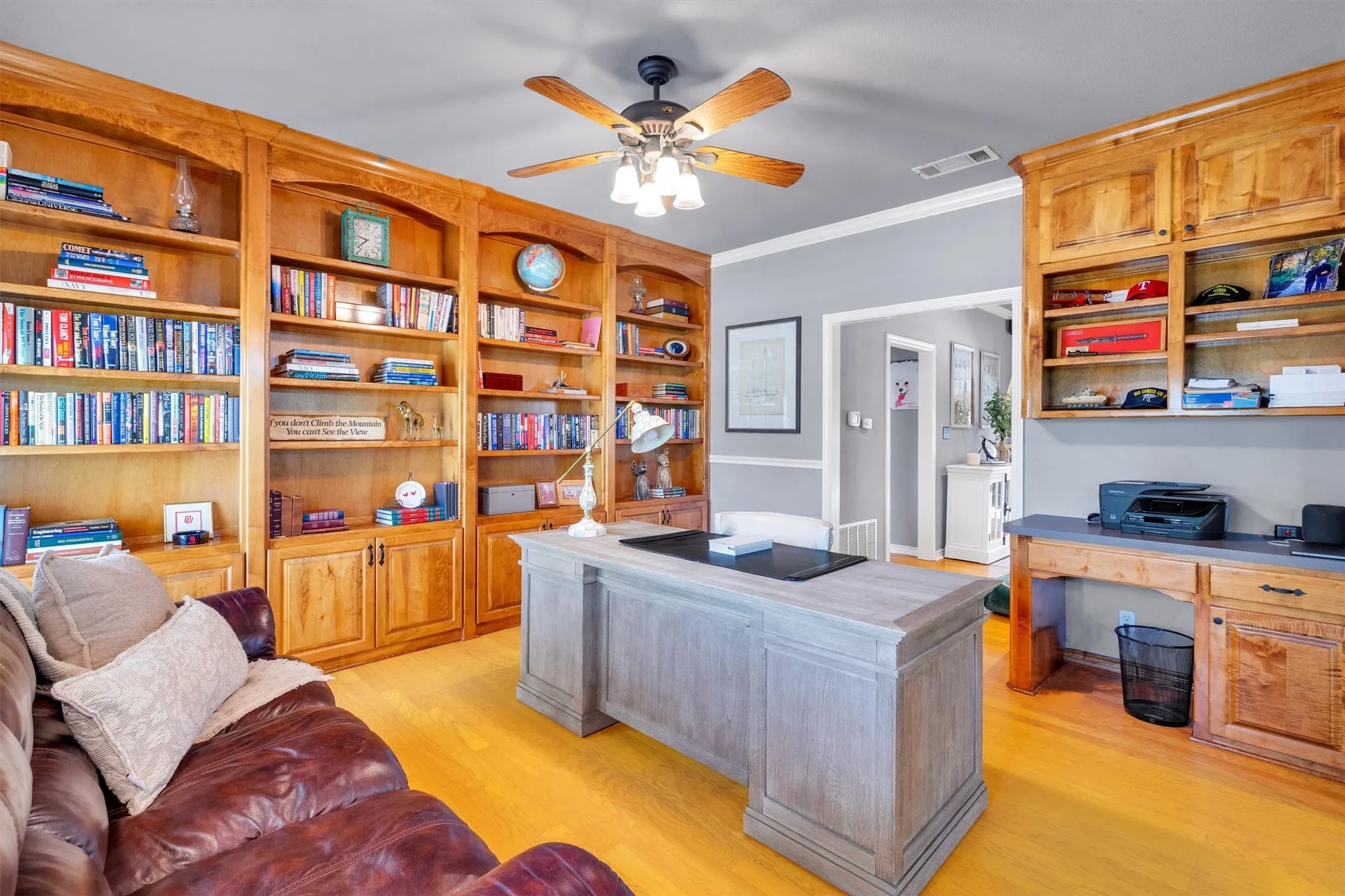 Single Family Residence For Sale in Parker County , 6206 S Fm 730, Azle, Texas 76020, 4 Bedroom, 4 Bathroom, 2 Garage spaces, 3,348 Sqft, built in 2000, Preowned, mls#21221417, Real Estate Agent in Azle, Homes For Sale in Parker county, Homes For Sale in Azle, Realtor in Azle Texas, Real Estate Brokerage Independent Realty Texas, Luminita Cordes Realtor