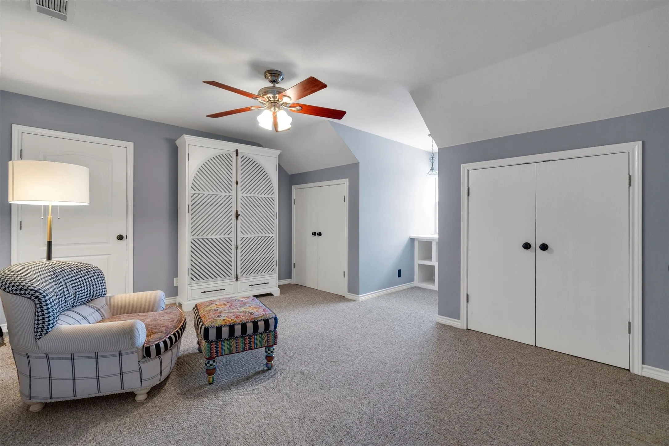 Single Family Residence For Sale in Parker County , 6206 S Fm 730, Azle, Texas 76020, 4 Bedroom, 4 Bathroom, 2 Garage spaces, 3,348 Sqft, built in 2000, Preowned, mls#21221417, Real Estate Agent in Azle, Homes For Sale in Parker county, Homes For Sale in Azle, Realtor in Azle Texas, Real Estate Brokerage Independent Realty Texas, Luminita Cordes Realtor
