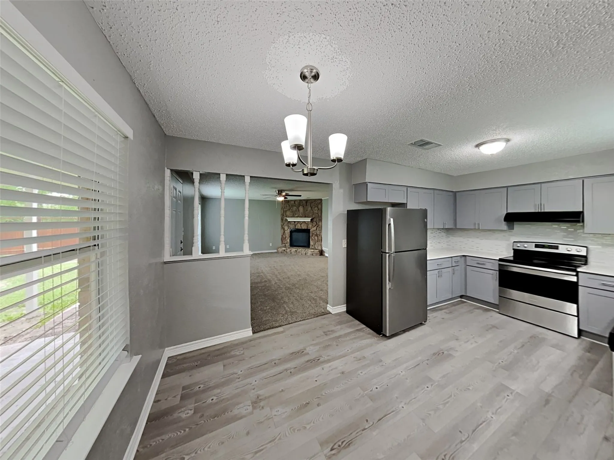 Single Family Residence For Sale in Kaufman County , 702 Redbud Drive, Forney, Texas 75126, 4 Bedroom, 2 Bathroom, 2 Garage spaces, 1,890 Sqft, built in 1979, mls#21221808, Real Estate Agent in Forney, Homes For Sale in Kaufman county, Homes For Sale in Forney, Realtor in Forney Texas, Real Estate Brokerage Independent Realty Texas, Luminita Cordes Realtor