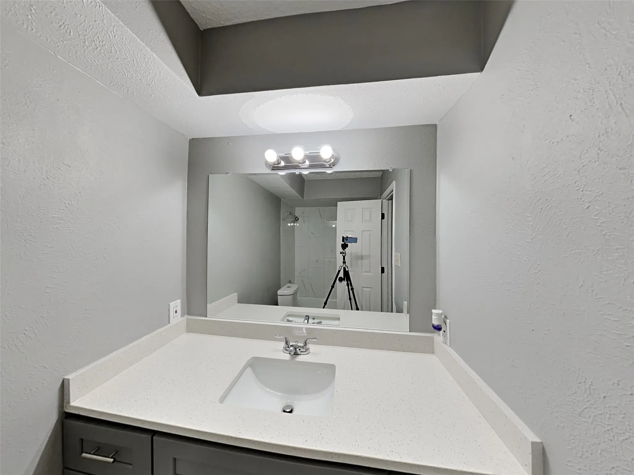 Single Family Residence For Sale in Kaufman County , 702 Redbud Drive, Forney, Texas 75126, 4 Bedroom, 2 Bathroom, 2 Garage spaces, 1,890 Sqft, built in 1979, mls#21221808, Real Estate Agent in Forney, Homes For Sale in Kaufman county, Homes For Sale in Forney, Realtor in Forney Texas, Real Estate Brokerage Independent Realty Texas, Luminita Cordes Realtor