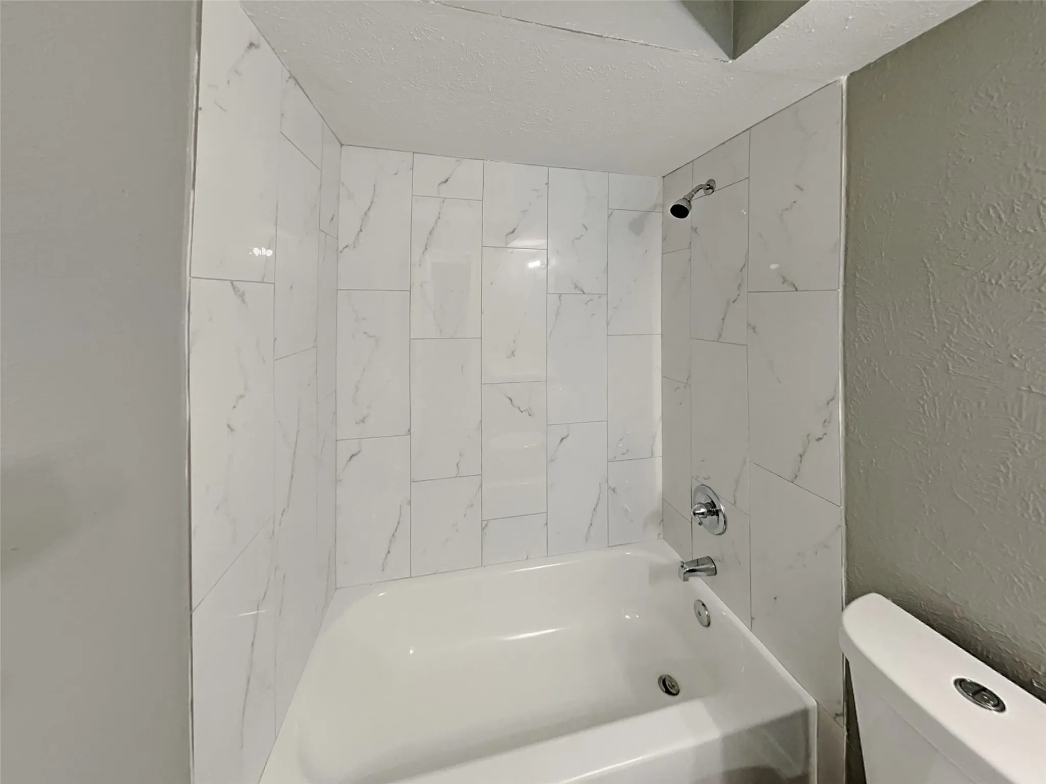 Single Family Residence For Sale in Kaufman County , 702 Redbud Drive, Forney, Texas 75126, 4 Bedroom, 2 Bathroom, 2 Garage spaces, 1,890 Sqft, built in 1979, mls#21221808, Real Estate Agent in Forney, Homes For Sale in Kaufman county, Homes For Sale in Forney, Realtor in Forney Texas, Real Estate Brokerage Independent Realty Texas, Luminita Cordes Realtor