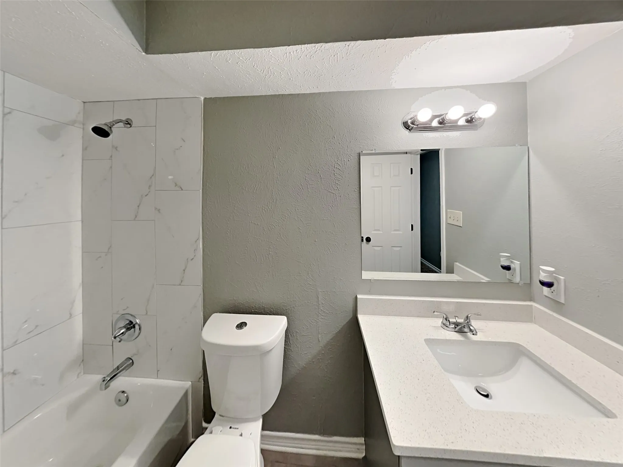Single Family Residence For Sale in Kaufman County , 702 Redbud Drive, Forney, Texas 75126, 4 Bedroom, 2 Bathroom, 2 Garage spaces, 1,890 Sqft, built in 1979, mls#21221808, Real Estate Agent in Forney, Homes For Sale in Kaufman county, Homes For Sale in Forney, Realtor in Forney Texas, Real Estate Brokerage Independent Realty Texas, Luminita Cordes Realtor