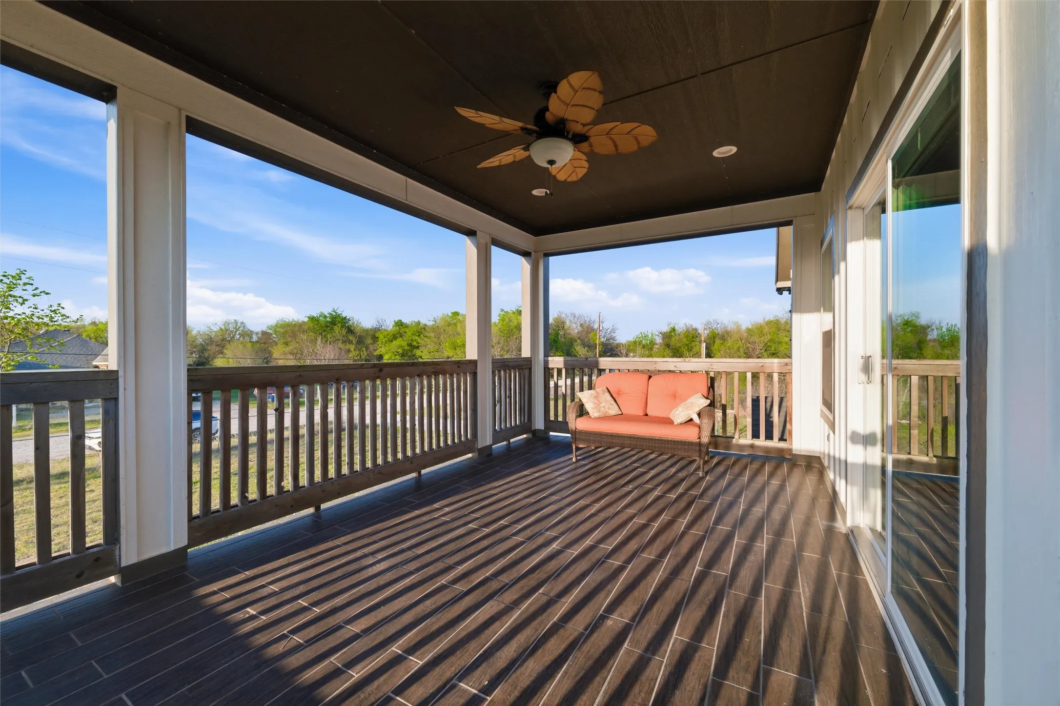 Single Family Residence For Sale in Hunt County , 641 Countess Road, Quinlan, Texas 75474, 3 Bedroom, 3 Bathroom, 2 Garage spaces, 3,200 Sqft, built in 2020, mls#21221449, Real Estate Agent in Quinlan, Homes For Sale in Hunt county, Homes For Sale in Quinlan, Realtor in Quinlan Texas, Real Estate Brokerage Independent Realty Texas, Luminita Cordes Realtor