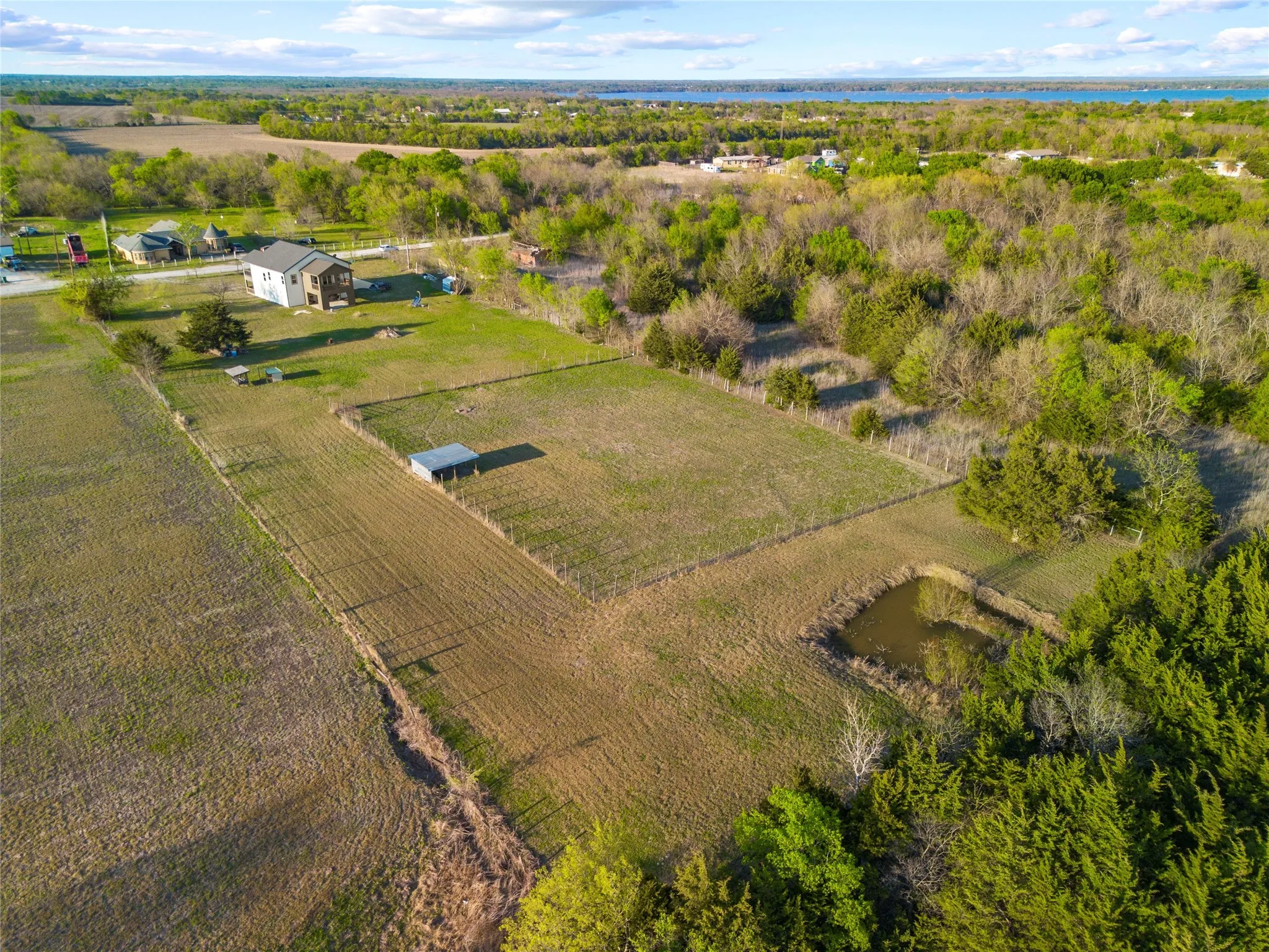 Single Family Residence For Sale in Hunt County , 641 Countess Road, Quinlan, Texas 75474, 3 Bedroom, 3 Bathroom, 2 Garage spaces, 3,200 Sqft, built in 2020, mls#21221449, Real Estate Agent in Quinlan, Homes For Sale in Hunt county, Homes For Sale in Quinlan, Realtor in Quinlan Texas, Real Estate Brokerage Independent Realty Texas, Luminita Cordes Realtor