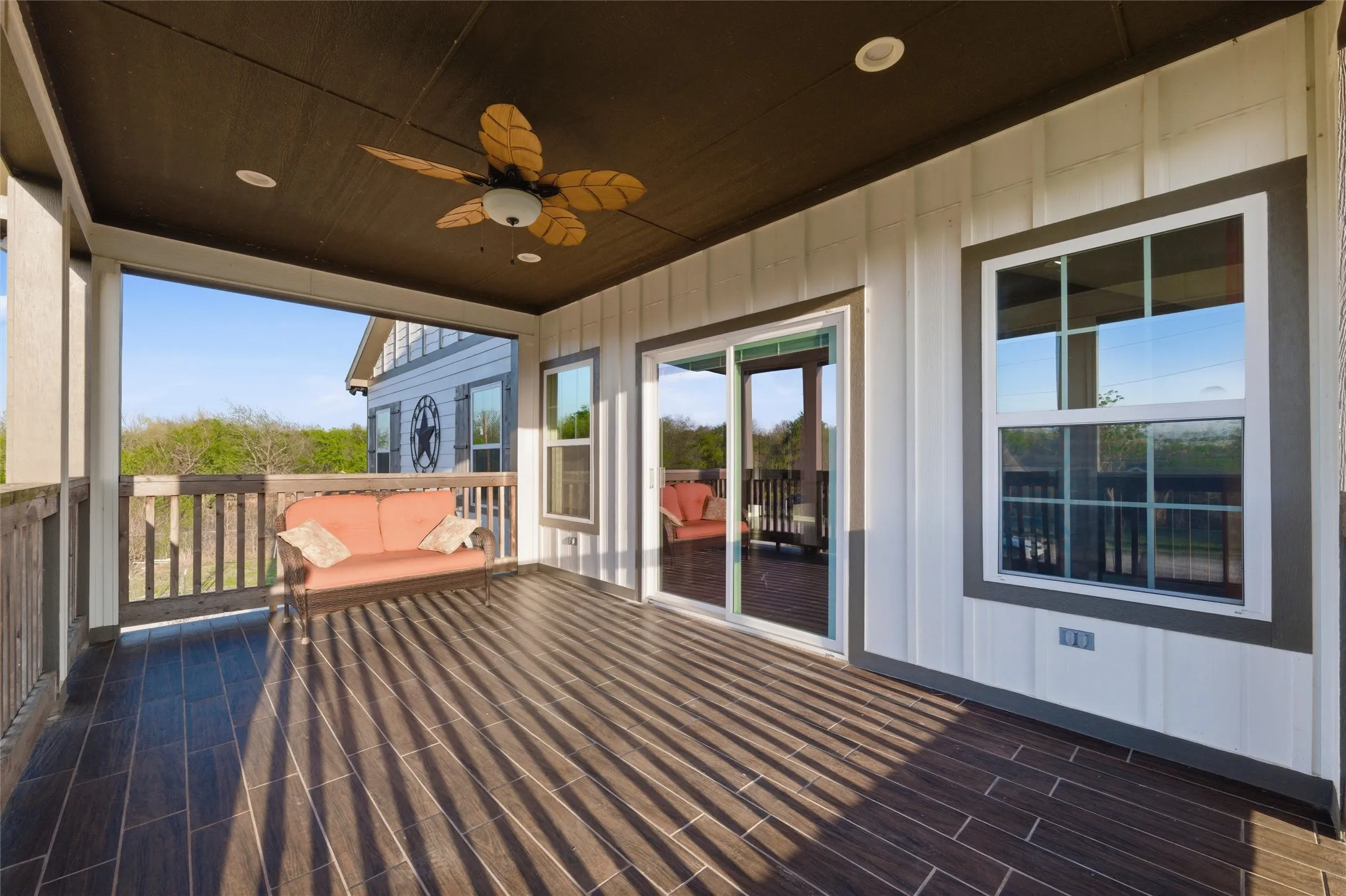 Single Family Residence For Sale in Hunt County , 641 Countess Road, Quinlan, Texas 75474, 3 Bedroom, 3 Bathroom, 2 Garage spaces, 3,200 Sqft, built in 2020, mls#21221449, Real Estate Agent in Quinlan, Homes For Sale in Hunt county, Homes For Sale in Quinlan, Realtor in Quinlan Texas, Real Estate Brokerage Independent Realty Texas, Luminita Cordes Realtor