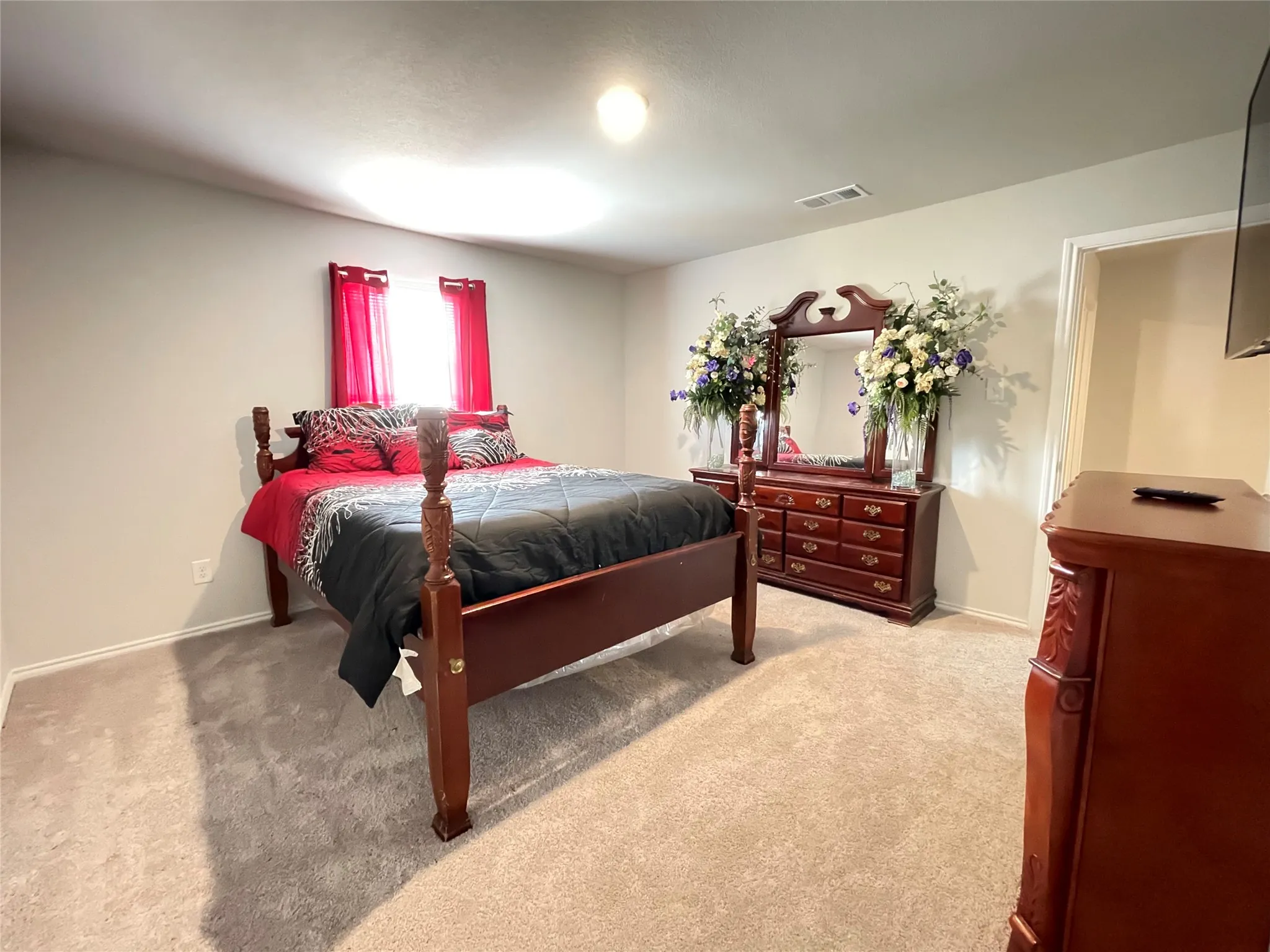 Single Family Residence For Sale in Henderson County , 408 Parker Oaks Drive, Chandler, Texas 75758, 6 Bedroom, 4 Bathroom, 2 Garage spaces, 4,121 Sqft, built in 2024, Preowned, mls#21216945, Real Estate Agent in Chandler, Homes For Sale in Henderson county, Homes For Sale in Chandler, Realtor in Chandler Texas, Real Estate Brokerage Independent Realty Texas, Luminita Cordes Realtor