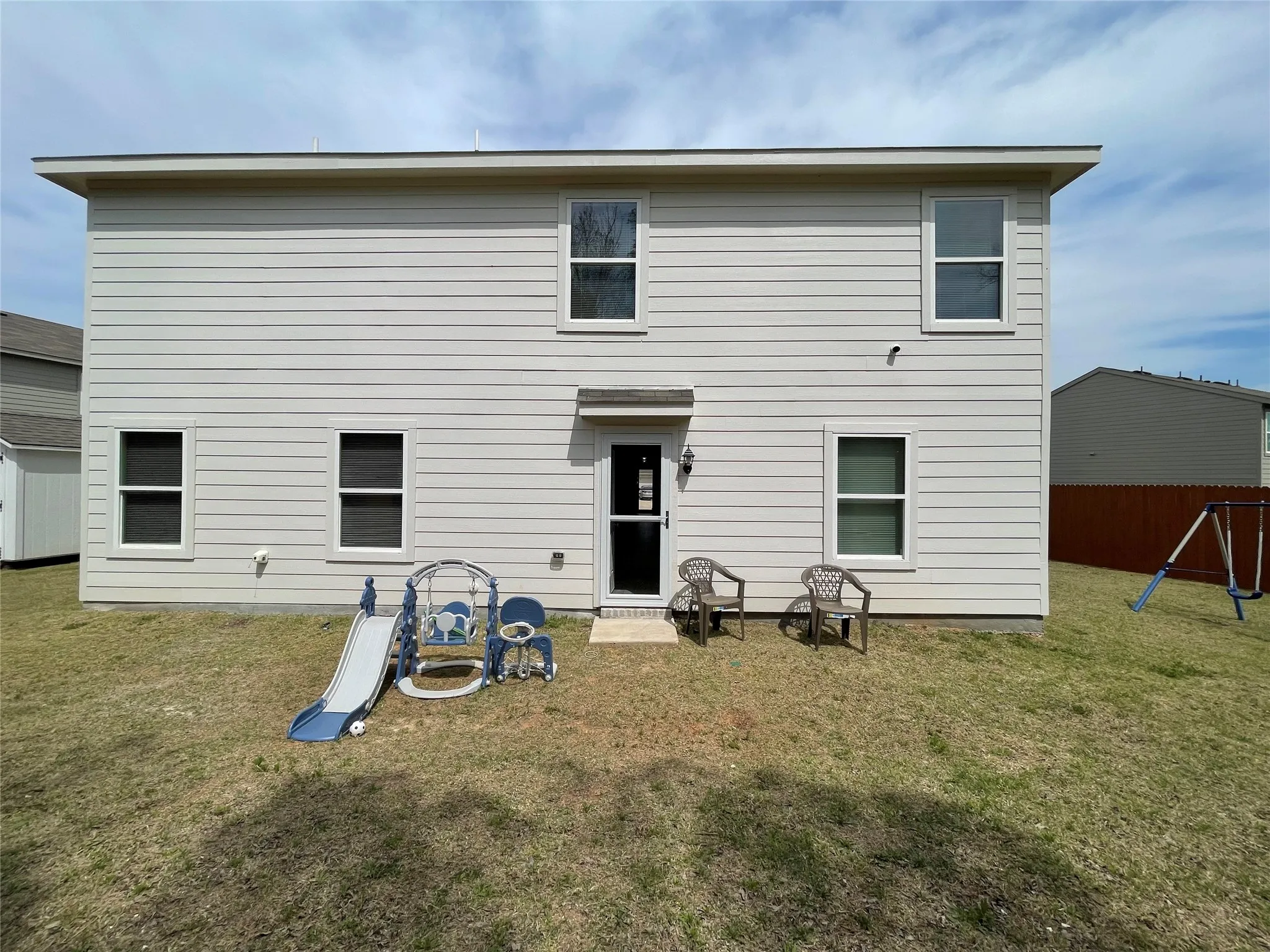 Single Family Residence For Sale in Henderson County , 408 Parker Oaks Drive, Chandler, Texas 75758, 6 Bedroom, 4 Bathroom, 2 Garage spaces, 4,121 Sqft, built in 2024, Preowned, mls#21216945, Real Estate Agent in Chandler, Homes For Sale in Henderson county, Homes For Sale in Chandler, Realtor in Chandler Texas, Real Estate Brokerage Independent Realty Texas, Luminita Cordes Realtor