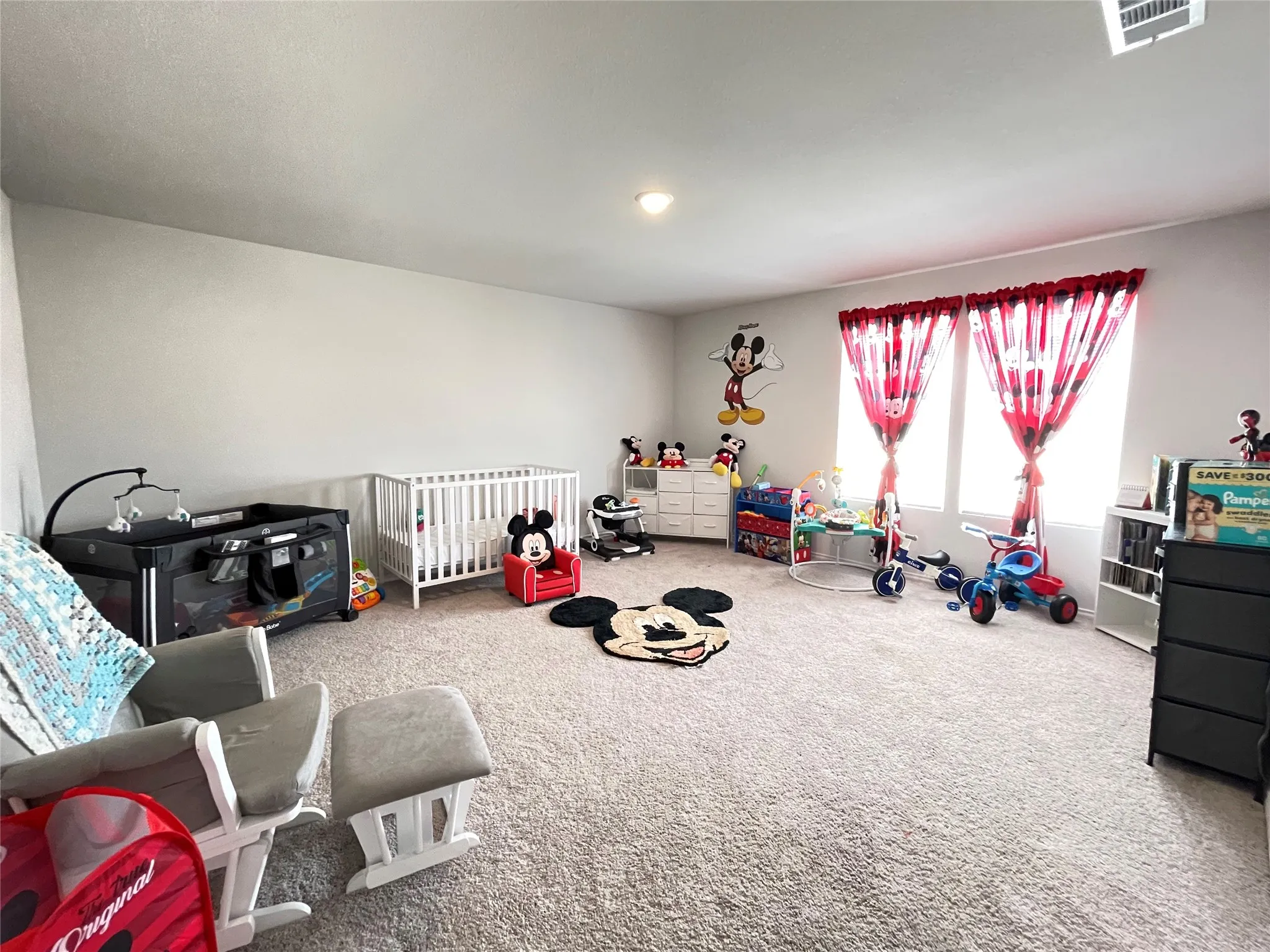 Single Family Residence For Sale in Henderson County , 408 Parker Oaks Drive, Chandler, Texas 75758, 6 Bedroom, 4 Bathroom, 2 Garage spaces, 4,121 Sqft, built in 2024, Preowned, mls#21216945, Real Estate Agent in Chandler, Homes For Sale in Henderson county, Homes For Sale in Chandler, Realtor in Chandler Texas, Real Estate Brokerage Independent Realty Texas, Luminita Cordes Realtor