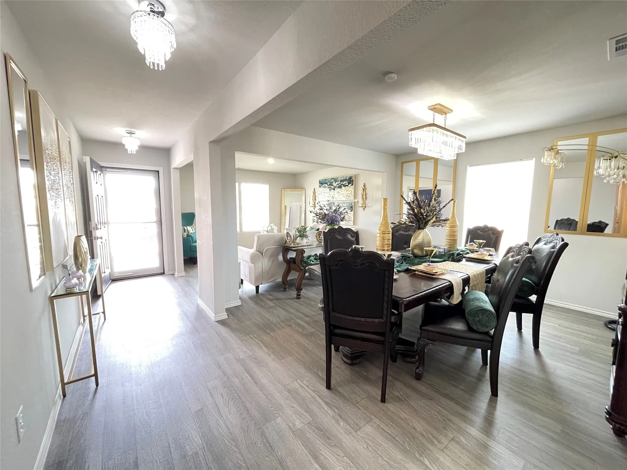 Single Family Residence For Sale in Henderson County , 408 Parker Oaks Drive, Chandler, Texas 75758, 6 Bedroom, 4 Bathroom, 2 Garage spaces, 4,121 Sqft, built in 2024, Preowned, mls#21216945, Real Estate Agent in Chandler, Homes For Sale in Henderson county, Homes For Sale in Chandler, Realtor in Chandler Texas, Real Estate Brokerage Independent Realty Texas, Luminita Cordes Realtor