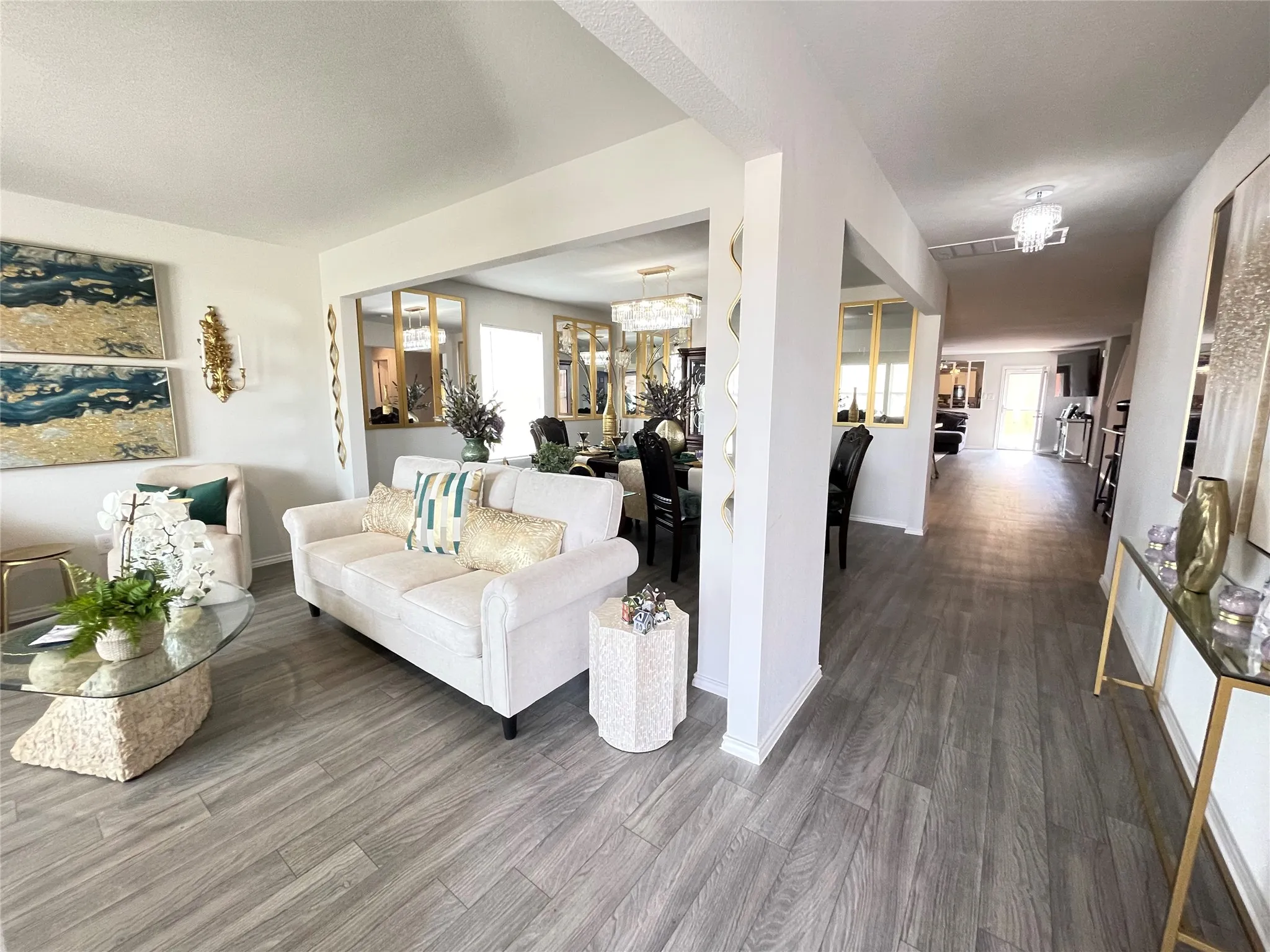 Single Family Residence For Sale in Henderson County , 408 Parker Oaks Drive, Chandler, Texas 75758, 6 Bedroom, 4 Bathroom, 2 Garage spaces, 4,121 Sqft, built in 2024, Preowned, mls#21216945, Real Estate Agent in Chandler, Homes For Sale in Henderson county, Homes For Sale in Chandler, Realtor in Chandler Texas, Real Estate Brokerage Independent Realty Texas, Luminita Cordes Realtor