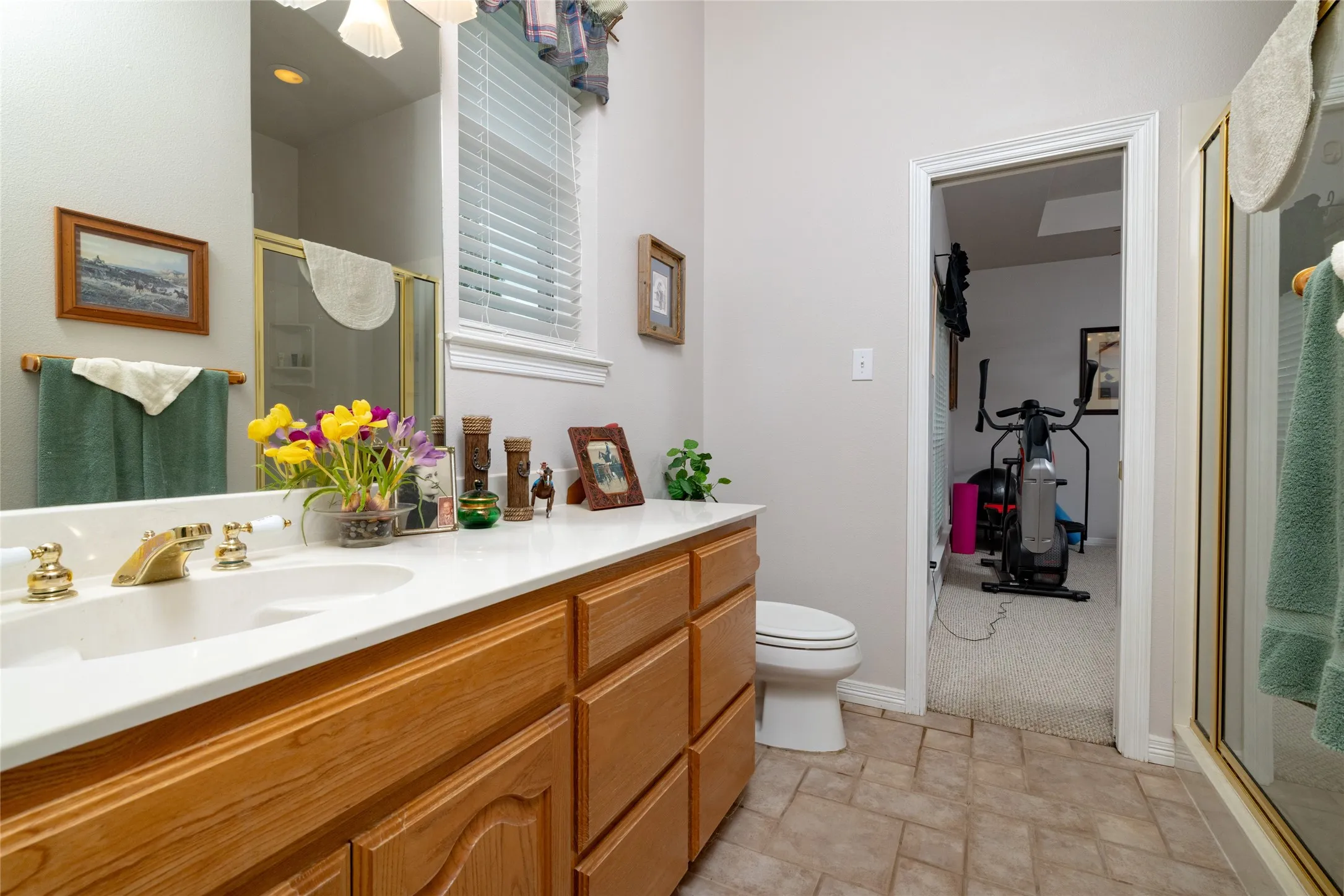 Farm For Sale in Denton County , 13435 Jackson Road, Krum, Texas 76249, 4 Bedroom, 4 Bathroom, 2 Garage spaces, 2,400 Sqft, built in 2000, mls#21221869, Real Estate Agent in Krum, Homes For Sale in Denton county, Homes For Sale in Krum, Realtor in Krum Texas, Real Estate Brokerage Independent Realty Texas, Luminita Cordes Realtor