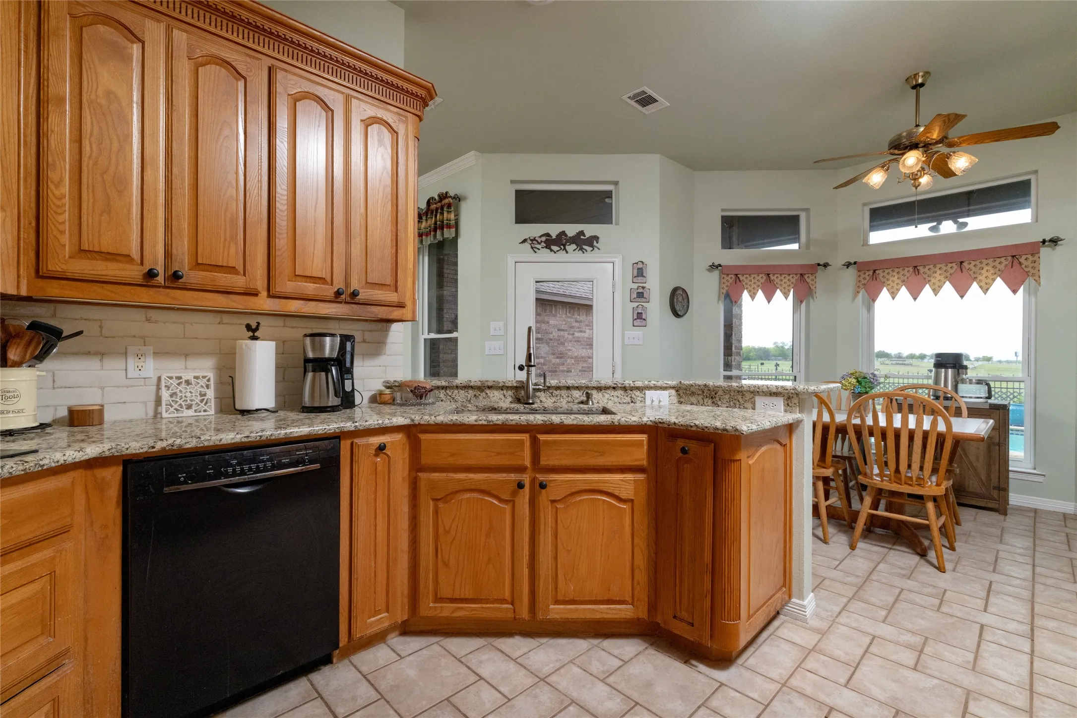 Farm For Sale in Denton County , 13435 Jackson Road, Krum, Texas 76249, 4 Bedroom, 4 Bathroom, 2 Garage spaces, 2,400 Sqft, built in 2000, mls#21221869, Real Estate Agent in Krum, Homes For Sale in Denton county, Homes For Sale in Krum, Realtor in Krum Texas, Real Estate Brokerage Independent Realty Texas, Luminita Cordes Realtor