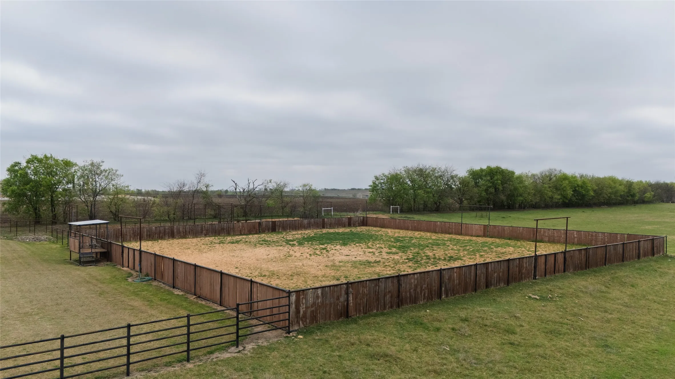 Farm For Sale in Denton County , 13435 Jackson Road, Krum, Texas 76249, 4 Bedroom, 4 Bathroom, 2 Garage spaces, 2,400 Sqft, built in 2000, mls#21221869, Real Estate Agent in Krum, Homes For Sale in Denton county, Homes For Sale in Krum, Realtor in Krum Texas, Real Estate Brokerage Independent Realty Texas, Luminita Cordes Realtor