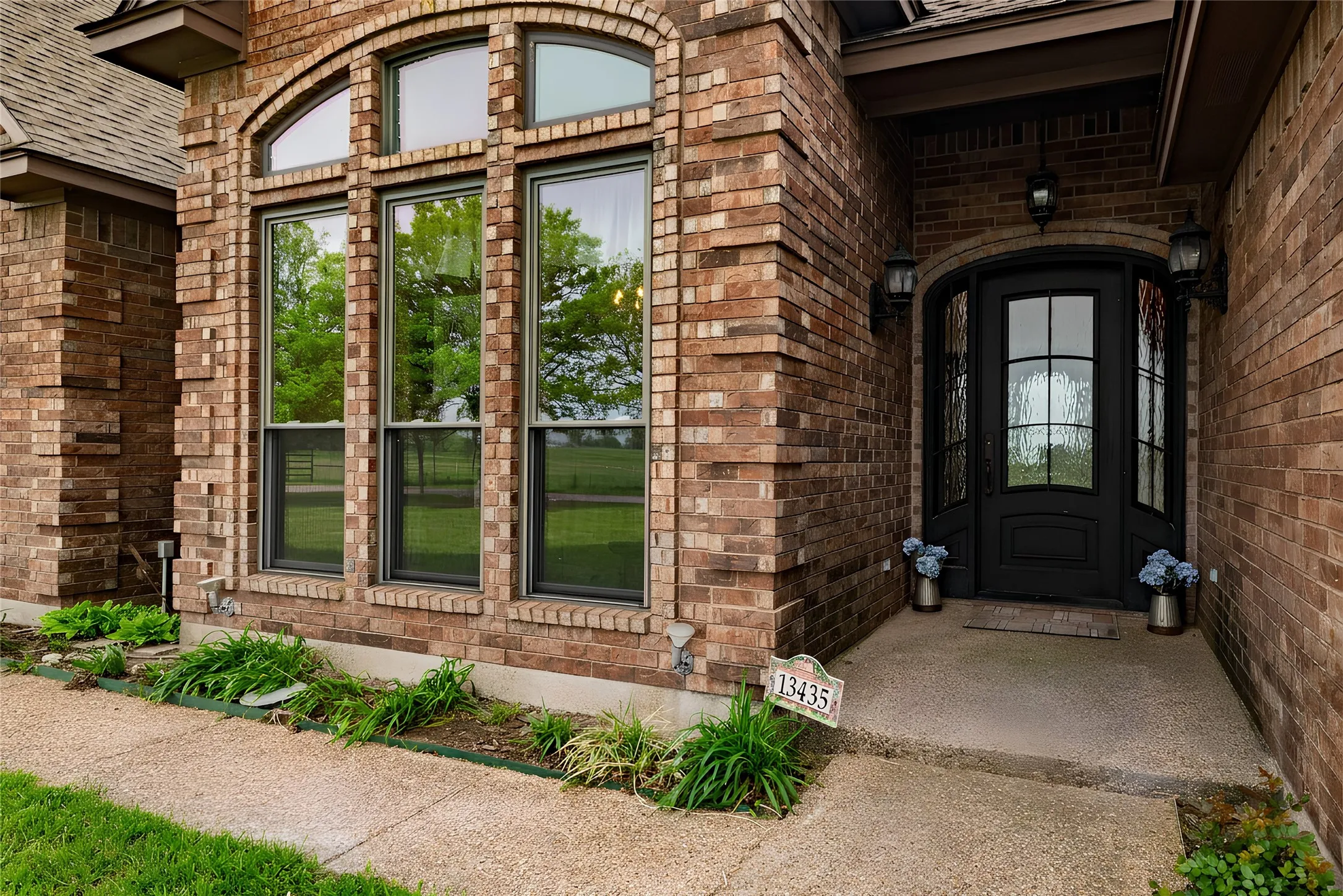 Farm For Sale in Denton County , 13435 Jackson Road, Krum, Texas 76249, 4 Bedroom, 4 Bathroom, 2 Garage spaces, 2,400 Sqft, built in 2000, mls#21221869, Real Estate Agent in Krum, Homes For Sale in Denton county, Homes For Sale in Krum, Realtor in Krum Texas, Real Estate Brokerage Independent Realty Texas, Luminita Cordes Realtor