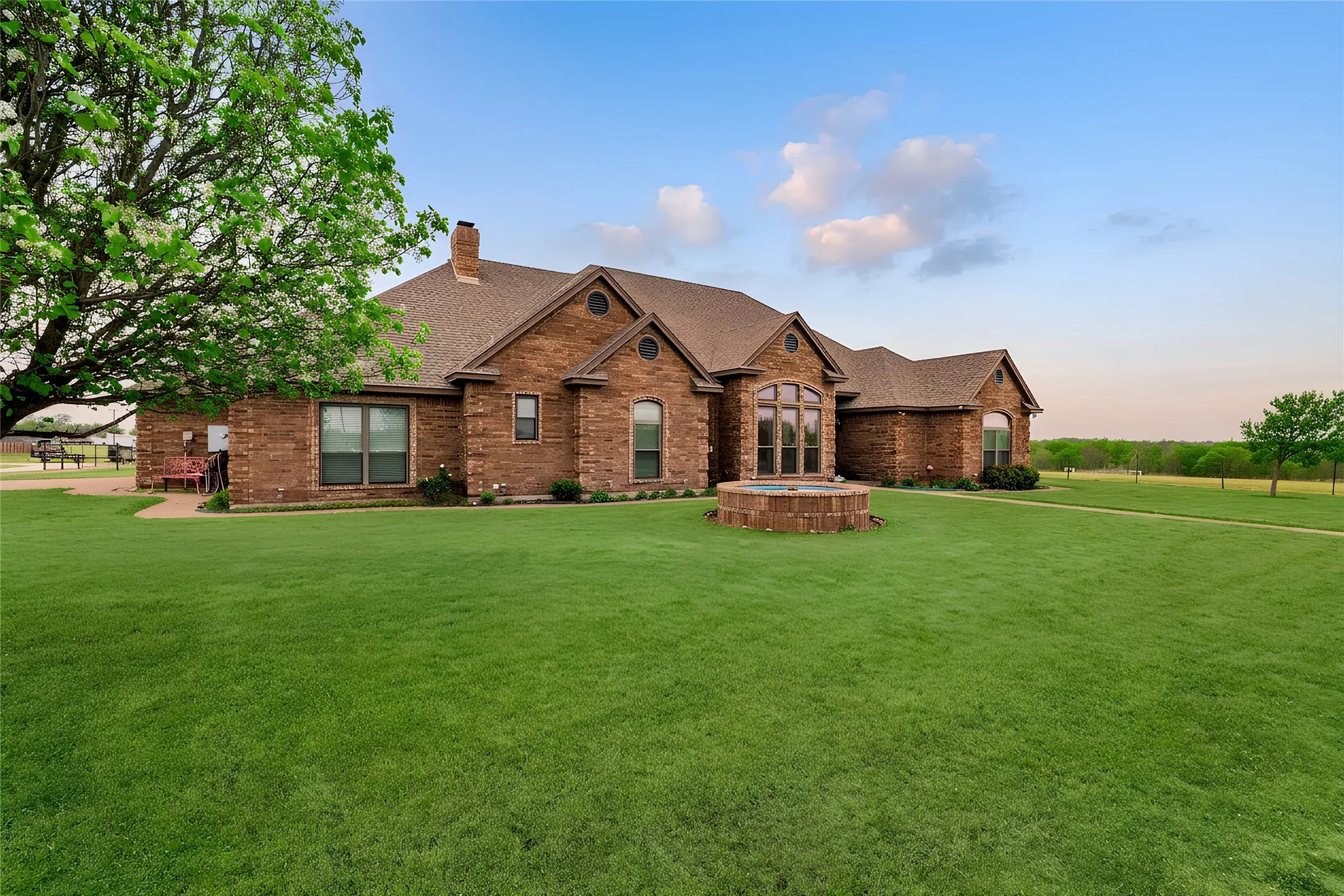 Farm For Sale in Denton County , 13435 Jackson Road, Krum, Texas 76249, 4 Bedroom, 4 Bathroom, 2 Garage spaces, 2,400 Sqft, built in 2000, mls#21221869, Real Estate Agent in Krum, Homes For Sale in Denton county, Homes For Sale in Krum, Realtor in Krum Texas, Real Estate Brokerage Independent Realty Texas, Luminita Cordes Realtor