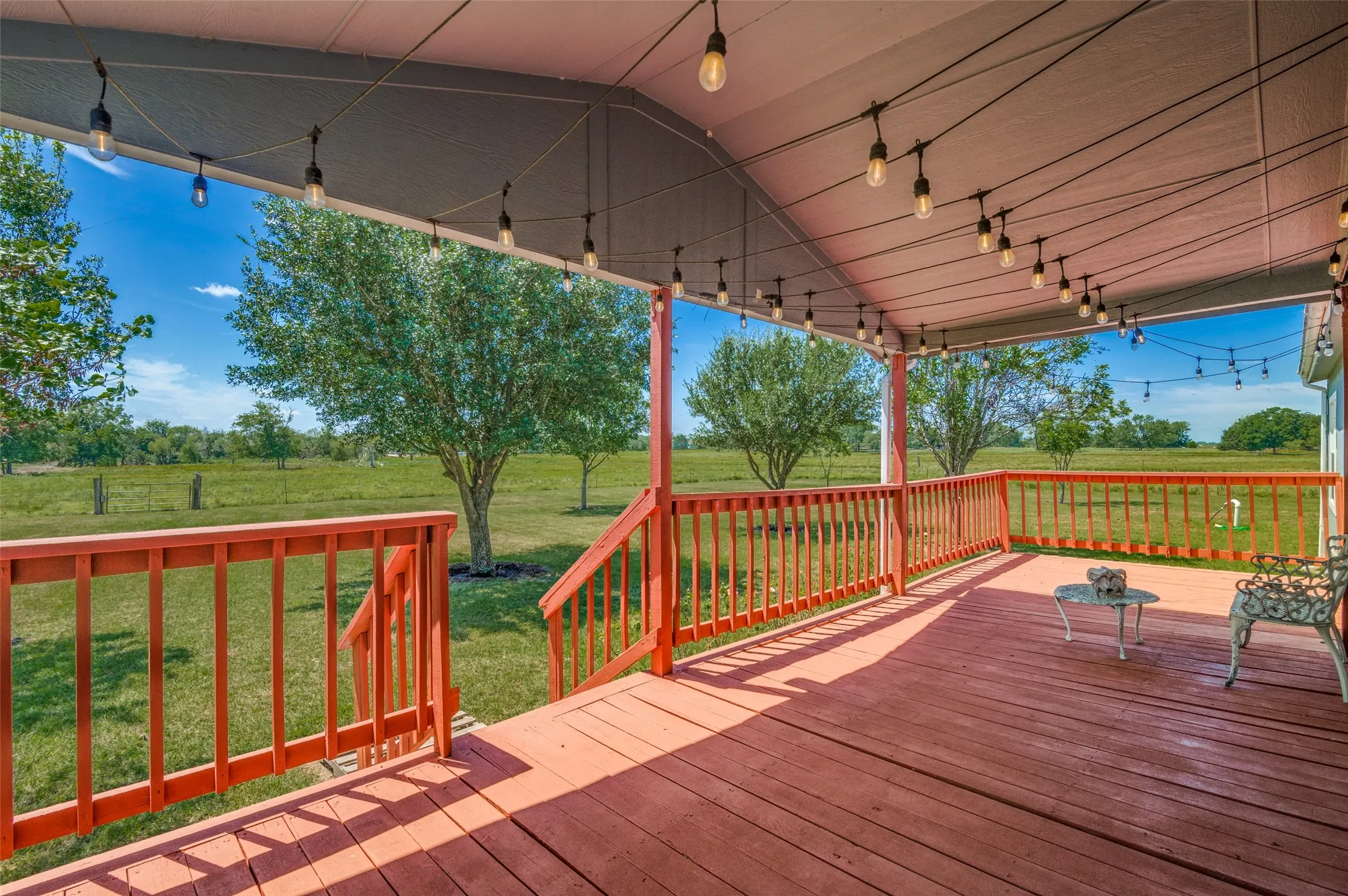 Farm For Sale in Navarro County , 9121 NE County Road 2170, Powell, Texas 75153, 3 Bedroom, 2 Bathroom, Garage spaces, 1,512 Sqft, built in 2005, Preowned, mls#21221645, Real Estate Agent in Powell, Homes For Sale in Navarro county, Homes For Sale in Powell, Realtor in Powell Texas, Real Estate Brokerage Independent Realty Texas, Luminita Cordes Realtor