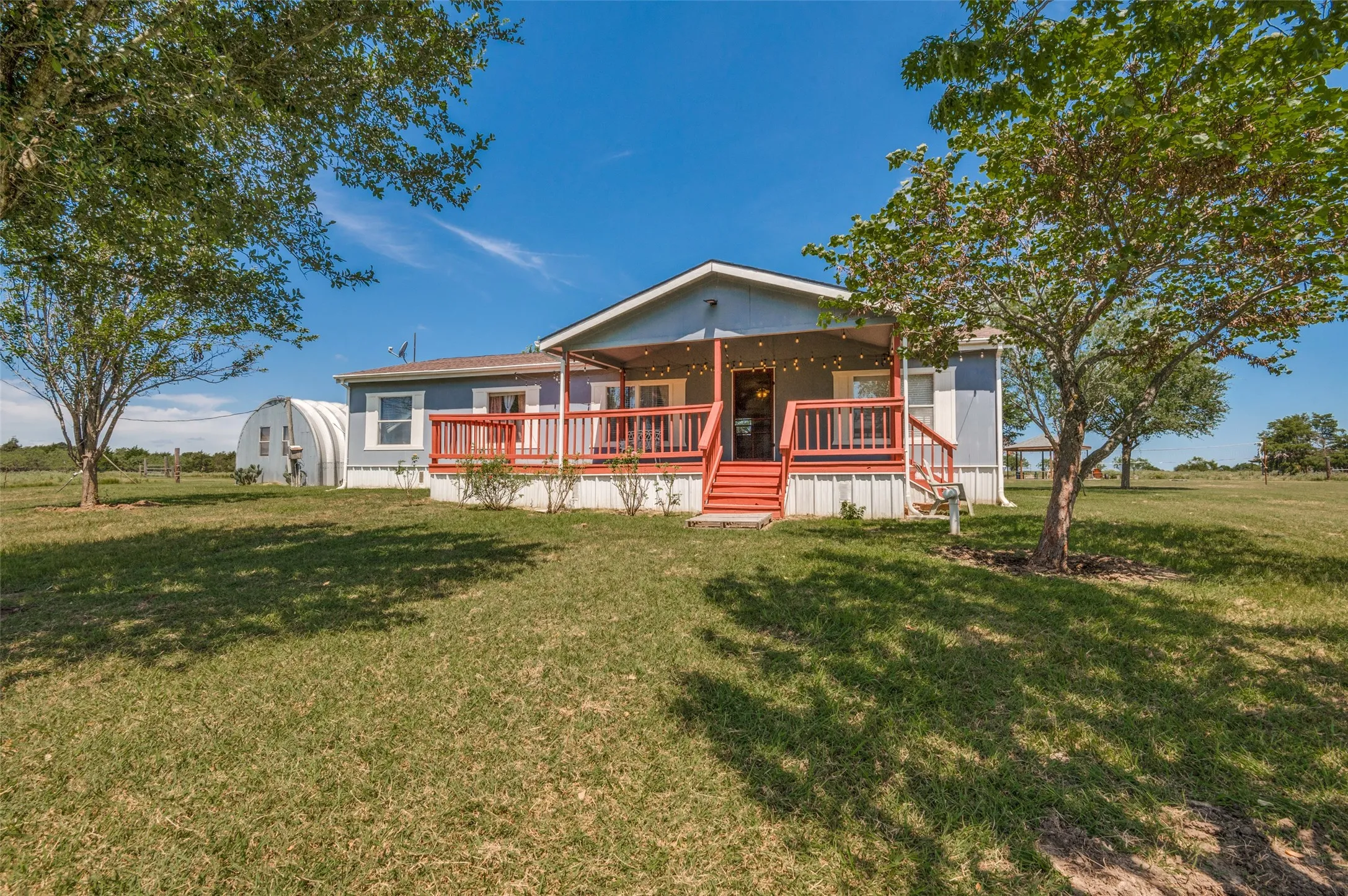 Farm For Sale in Navarro County , 9121 NE County Road 2170, Powell, Texas 75153, 3 Bedroom, 2 Bathroom, Garage spaces, 1,512 Sqft, built in 2005, Preowned, mls#21221645, Real Estate Agent in Powell, Homes For Sale in Navarro county, Homes For Sale in Powell, Realtor in Powell Texas, Real Estate Brokerage Independent Realty Texas, Luminita Cordes Realtor