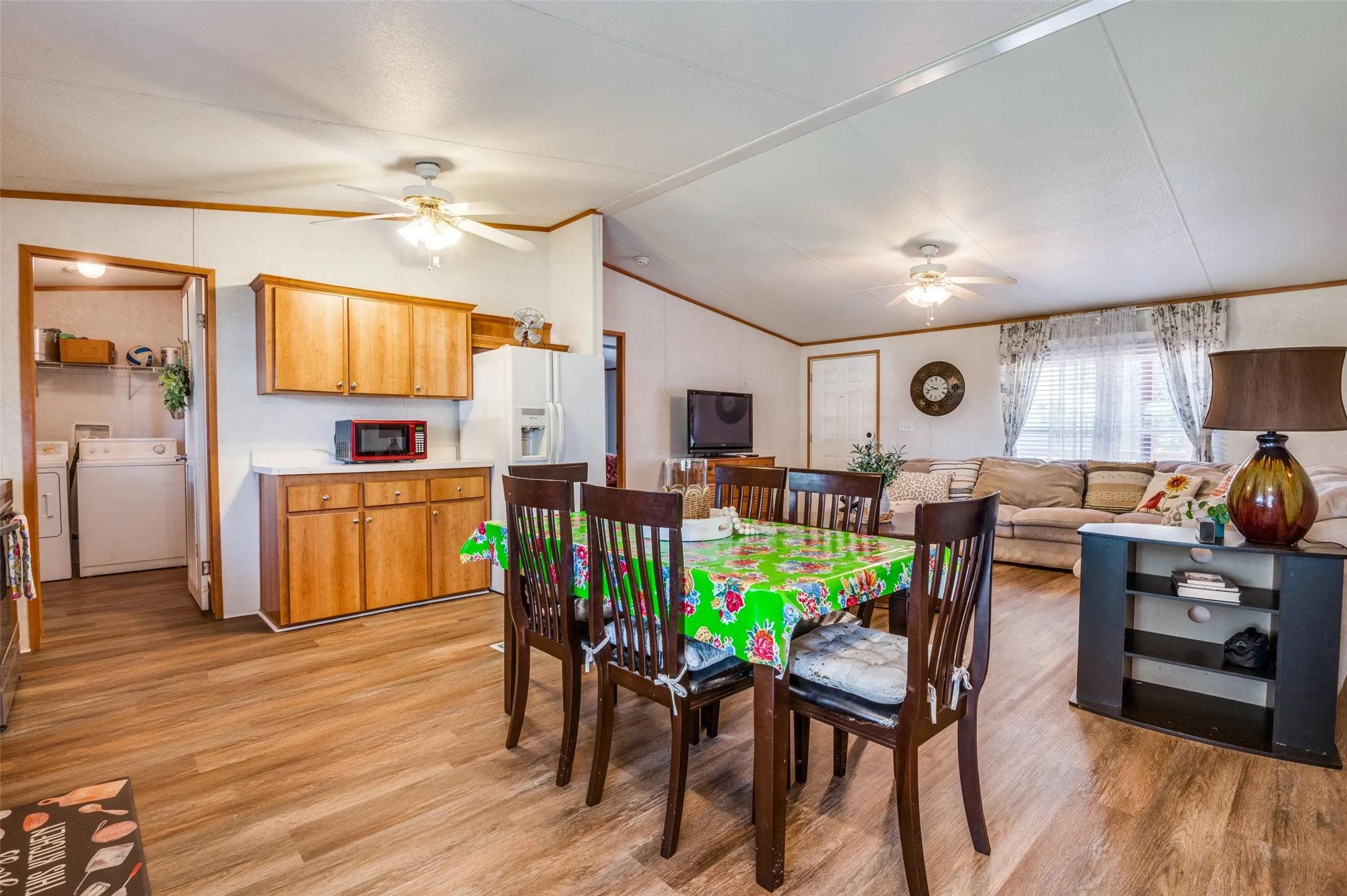 Farm For Sale in Navarro County , 9121 NE County Road 2170, Powell, Texas 75153, 3 Bedroom, 2 Bathroom, Garage spaces, 1,512 Sqft, built in 2005, Preowned, mls#21221645, Real Estate Agent in Powell, Homes For Sale in Navarro county, Homes For Sale in Powell, Realtor in Powell Texas, Real Estate Brokerage Independent Realty Texas, Luminita Cordes Realtor
