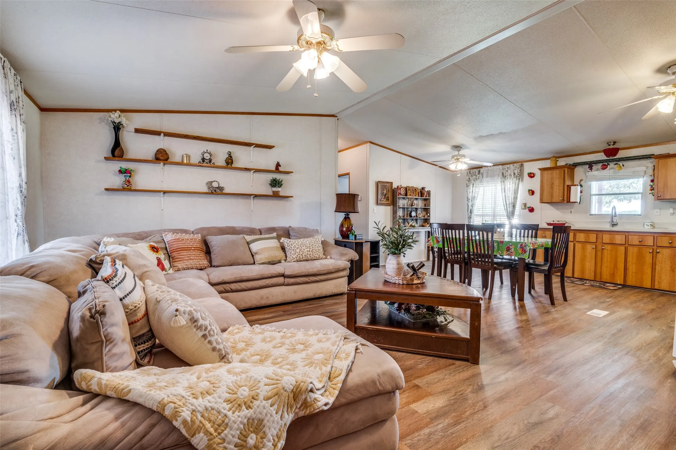 Farm For Sale in Navarro County , 9121 NE County Road 2170, Powell, Texas 75153, 3 Bedroom, 2 Bathroom, Garage spaces, 1,512 Sqft, built in 2005, Preowned, mls#21221645, Real Estate Agent in Powell, Homes For Sale in Navarro county, Homes For Sale in Powell, Realtor in Powell Texas, Real Estate Brokerage Independent Realty Texas, Luminita Cordes Realtor