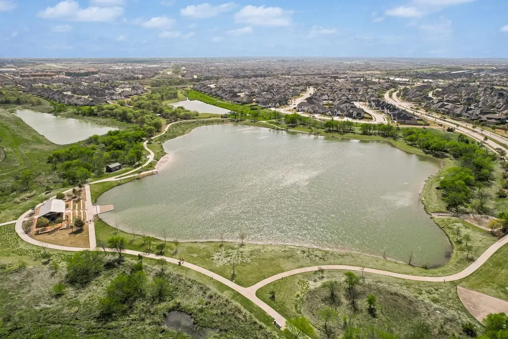 Single Family Residence For Sale in Collin County , 1610 Wayback Drive, Celina, Texas 75009, 3 Bedrooms, 2 Bathrooms, 2 Garage spaces, 1,932 Sqft, built in 2021, Price $420,000, mls#21220092, Real Estate Agent in Celina, Homes For Sale in Collin county, Homes For Sale in Celina, Realtor in Celina Texas, Real Estate Brokerage Independent Realty Texas, Luminita Cordes Realtor
