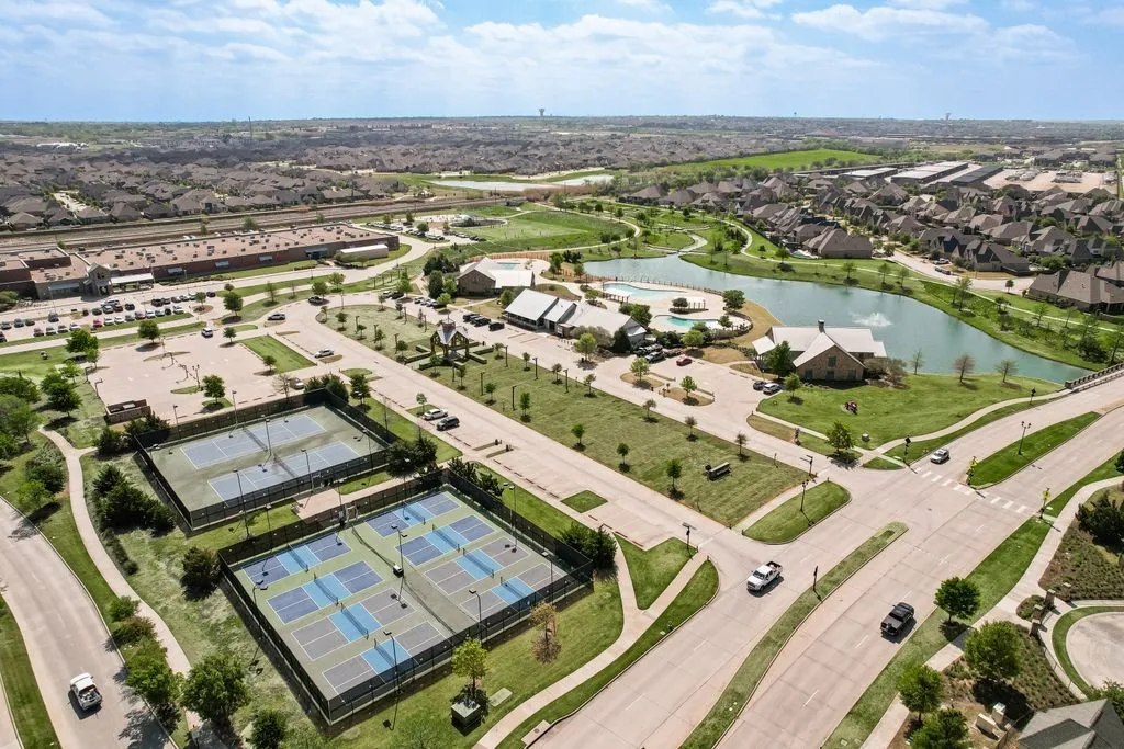 Single Family Residence For Sale in Collin County , 1610 Wayback Drive, Celina, Texas 75009, 3 Bedrooms, 2 Bathrooms, 2 Garage spaces, 1,932 Sqft, built in 2021, Price $420,000, mls#21220092, Real Estate Agent in Celina, Homes For Sale in Collin county, Homes For Sale in Celina, Realtor in Celina Texas, Real Estate Brokerage Independent Realty Texas, Luminita Cordes Realtor