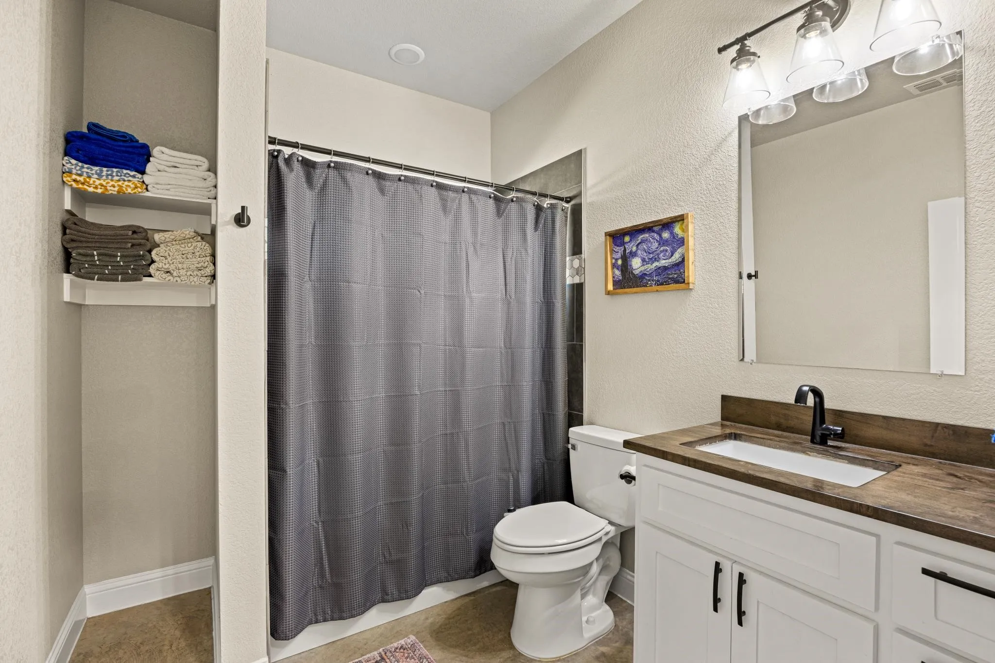 Single Family Residence For Sale in Erath County , 1445 Lakeside Drive, Bluff Dale, Texas 76433, 3 Bedroom, 2 Bathroom, 2 Garage spaces, 2,129 Sqft, built in 2022, mls#21220945, Real Estate Agent in Bluff Dale, Homes For Sale in Erath county, Homes For Sale in Bluff Dale, Realtor in Bluff Dale Texas, Real Estate Brokerage Independent Realty Texas, Luminita Cordes Realtor