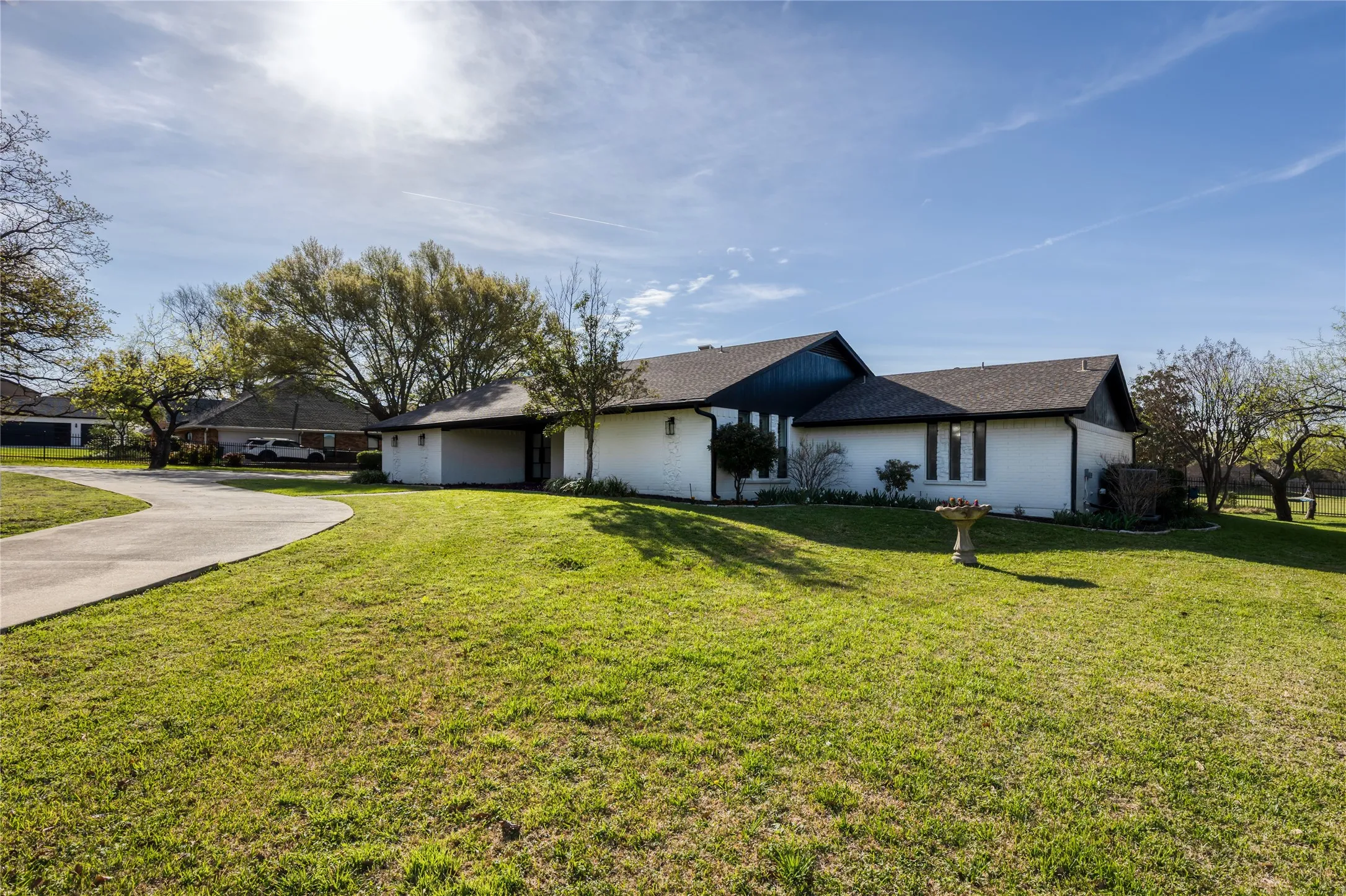 Single Family Residence For Sale in Tarrant County , 7520 Hewitt Street, North Richland Hills, Texas 76182, 3 Bedrooms, 3 Bathrooms, 4 Garage spaces, 3,129 Sqft, built in 1982, Price $995,000, mls#21220174, Real Estate Agent in North Richland Hills, Homes For Sale in Tarrant county, Homes For Sale in North Richland Hills, Realtor in North Richland Hills Texas, Real Estate Brokerage Independent Realty Texas, Luminita Cordes Realtor