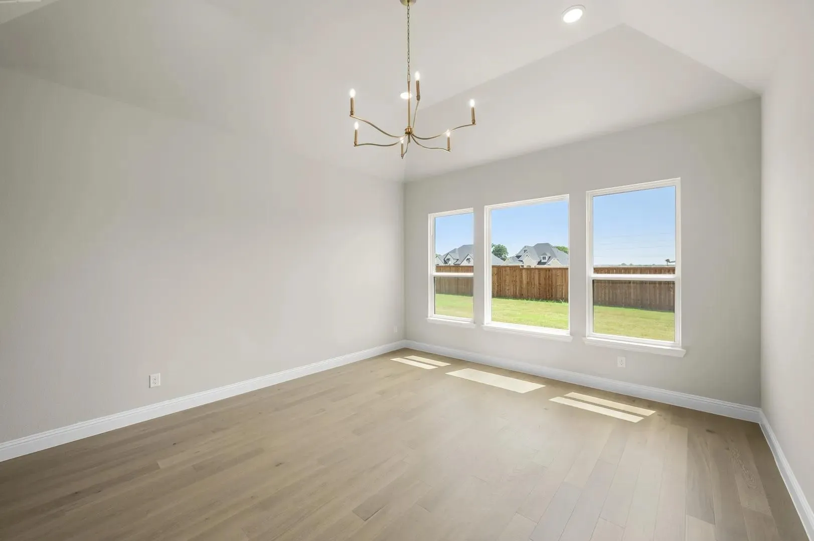 The Elliott Primary Suite