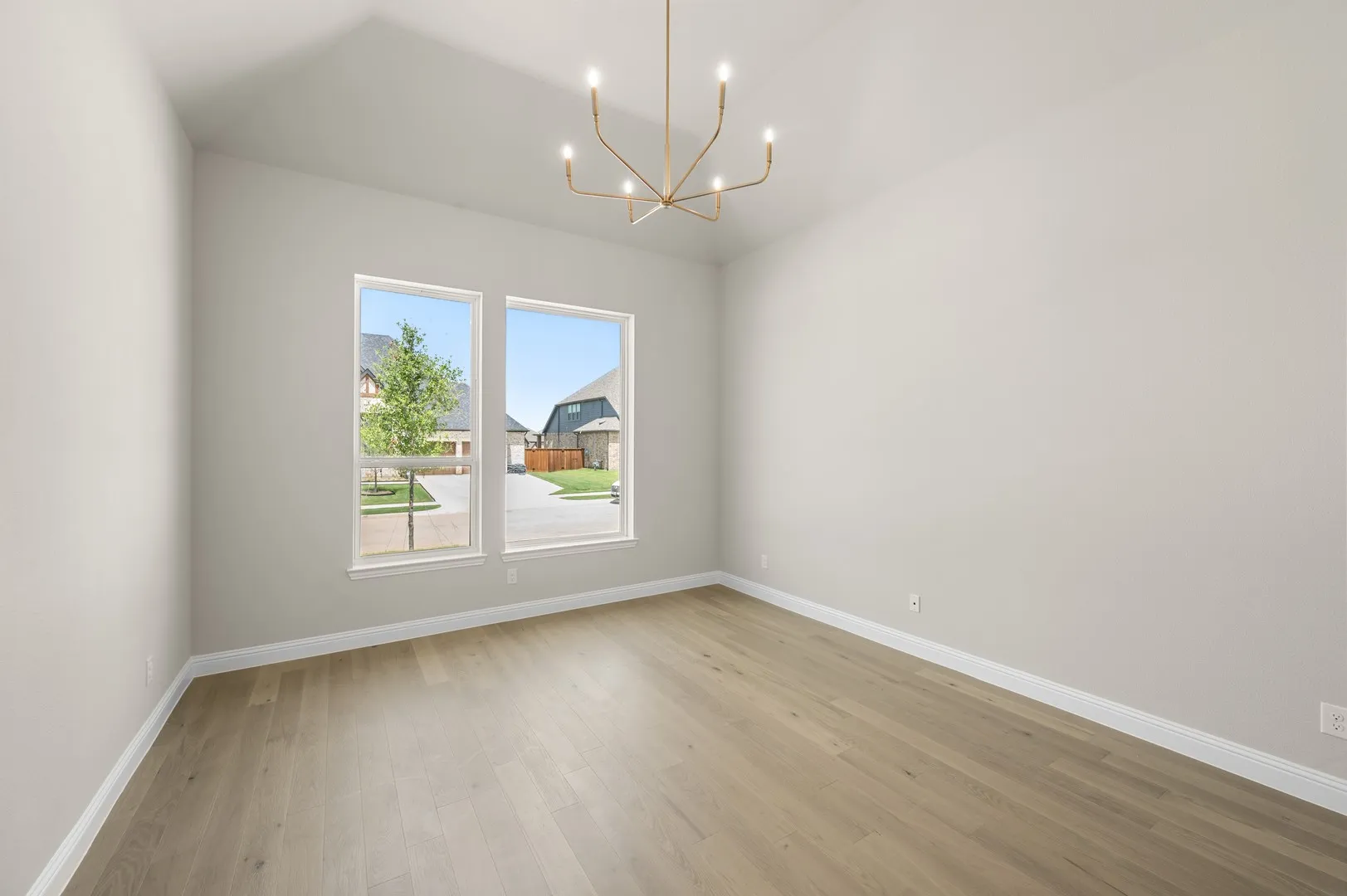 2315 Meek Woods- Study-9358