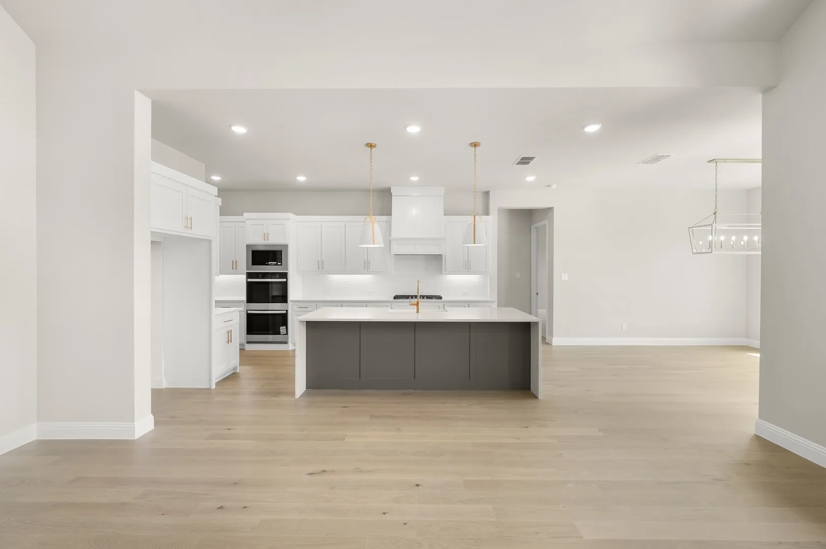 2315 Meek Woods- Kitchen-9427