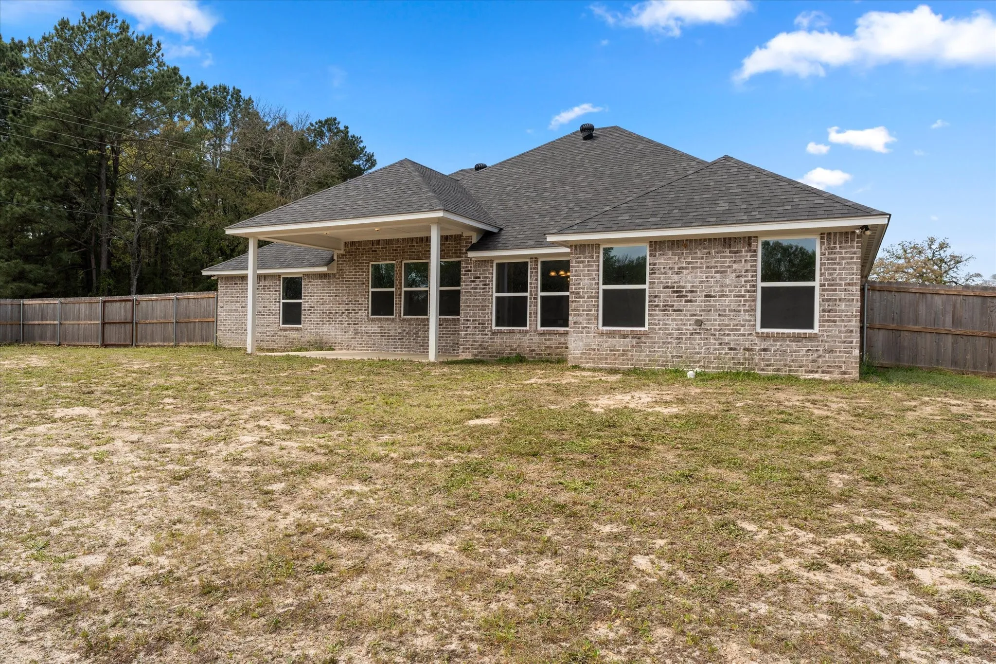 Single Family Residence For Sale in Wood County , 371 County Road 2462, Mineola, Texas 75773, 4 Bedroom, 2 Bathroom, 2 Garage spaces, 1,795 Sqft, built in 2022, Preowned, mls#21221955, Real Estate Agent in Mineola, Homes For Sale in Wood county, Homes For Sale in Mineola, Realtor in Mineola Texas, Real Estate Brokerage Independent Realty Texas, Luminita Cordes Realtor