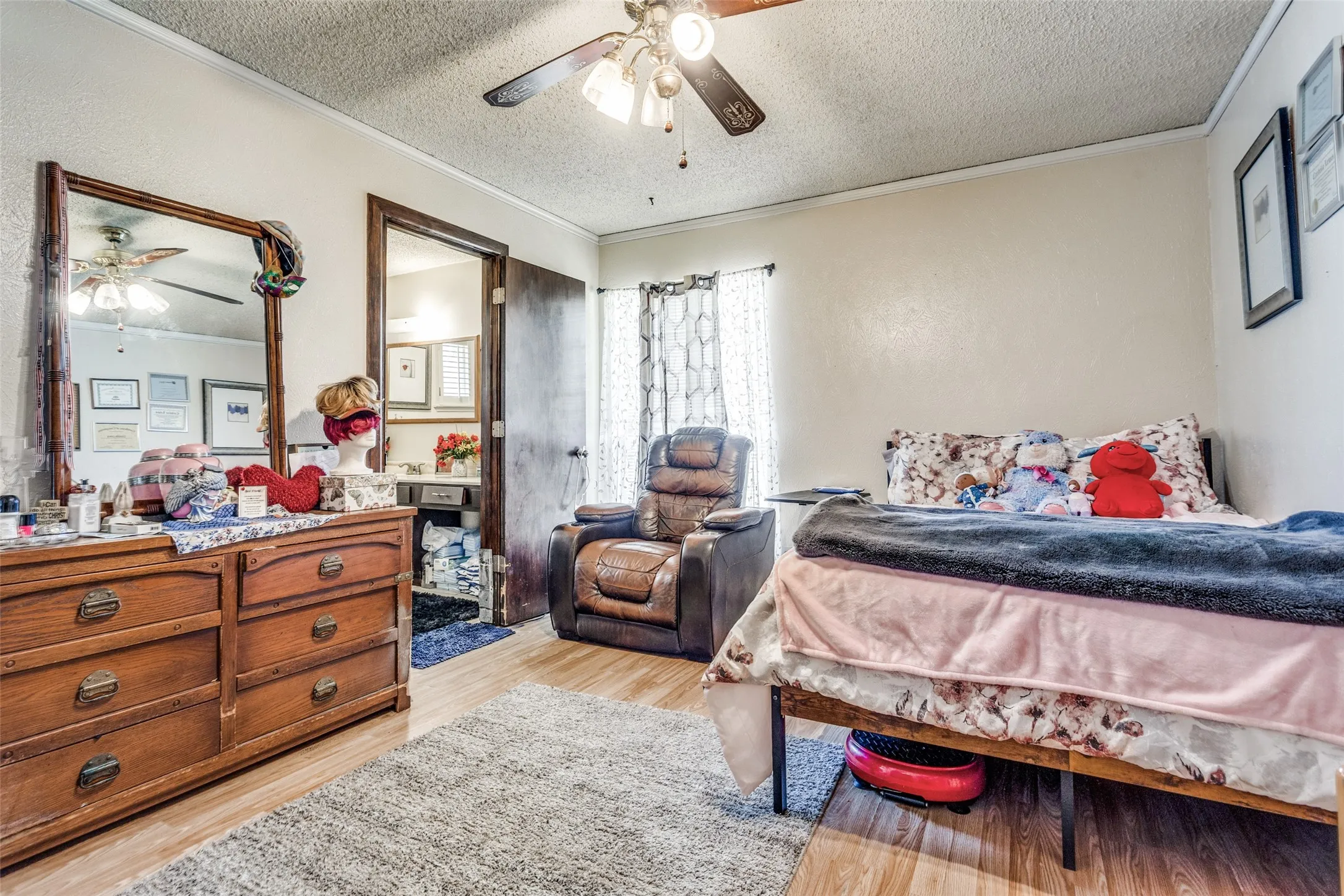 Single Family Residence For Sale in Collin County , 3541 Shorecrest Drive, Plano, Texas 75074, 4 Bedroom, 3 Bathroom, 2 Garage spaces, 1,726 Sqft, built in 1970, Preowned, mls#21220389, Real Estate Agent in Plano, Homes For Sale in Collin county, Homes For Sale in Plano, Realtor in Plano Texas, Real Estate Brokerage Independent Realty Texas, Luminita Cordes Realtor