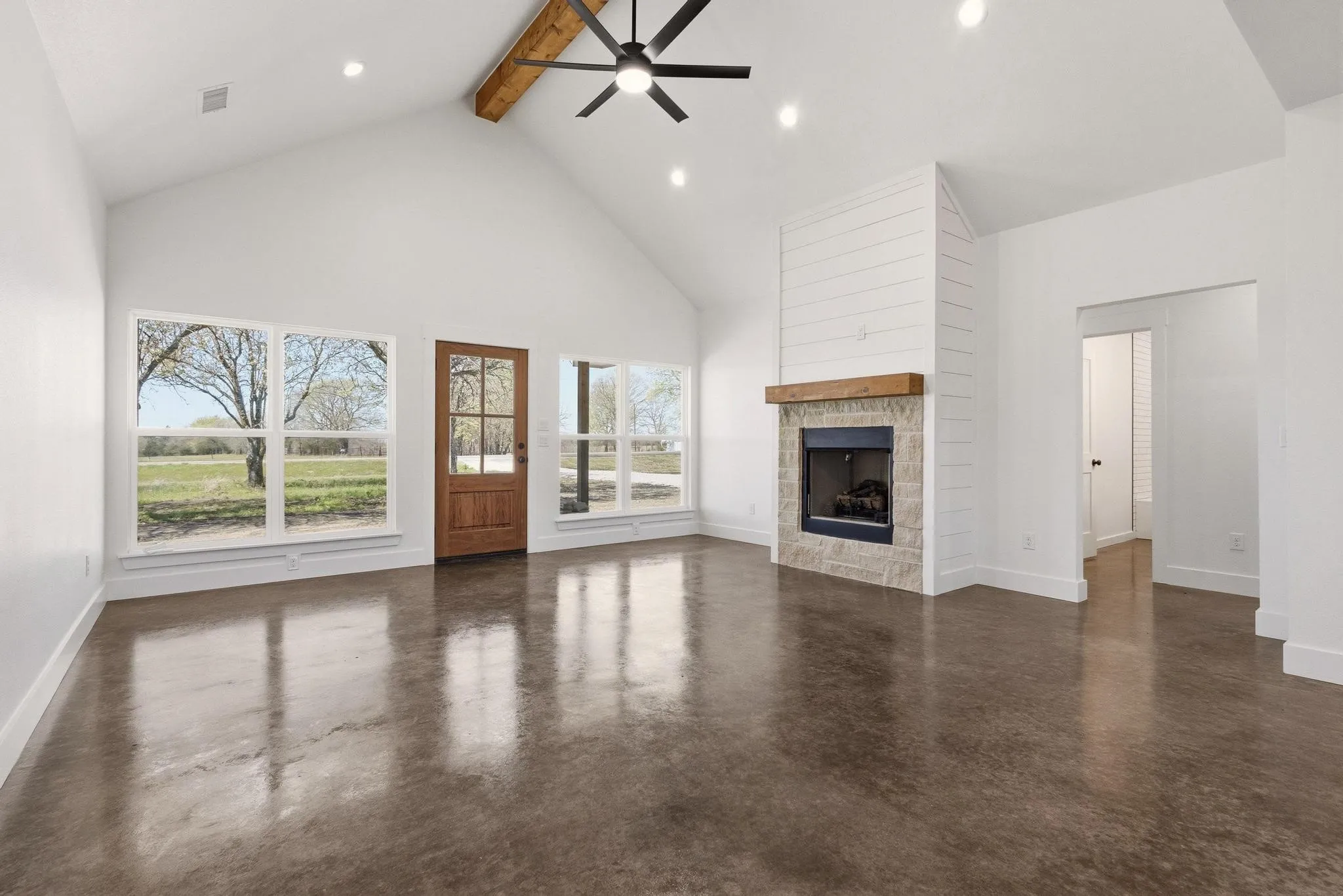 Single Family Residence For Sale in Fannin County , 14419 FM 1396 E, Windom, Texas 75492, 3 Bedroom, 2 Bathroom, Garage spaces, 1,668 Sqft, built in 2025, New Construction - Complete, mls#21216106, Real Estate Agent in Windom, Homes For Sale in Fannin county, Homes For Sale in Windom, Realtor in Windom Texas, Real Estate Brokerage Independent Realty Texas, Luminita Cordes Realtor