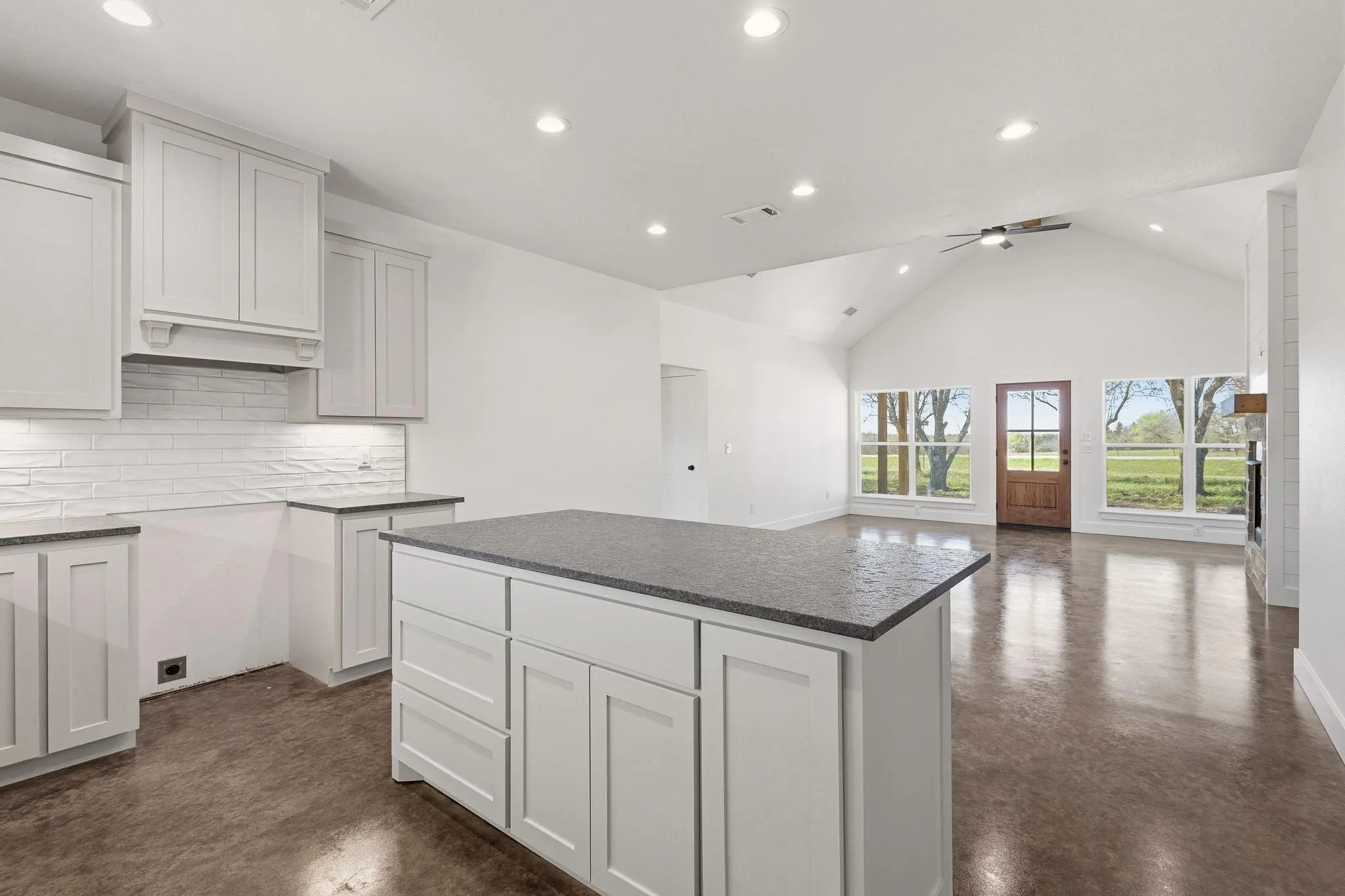 Single Family Residence For Sale in Fannin County , 14419 FM 1396 E, Windom, Texas 75492, 3 Bedroom, 2 Bathroom, Garage spaces, 1,668 Sqft, built in 2025, New Construction - Complete, mls#21216106, Real Estate Agent in Windom, Homes For Sale in Fannin county, Homes For Sale in Windom, Realtor in Windom Texas, Real Estate Brokerage Independent Realty Texas, Luminita Cordes Realtor