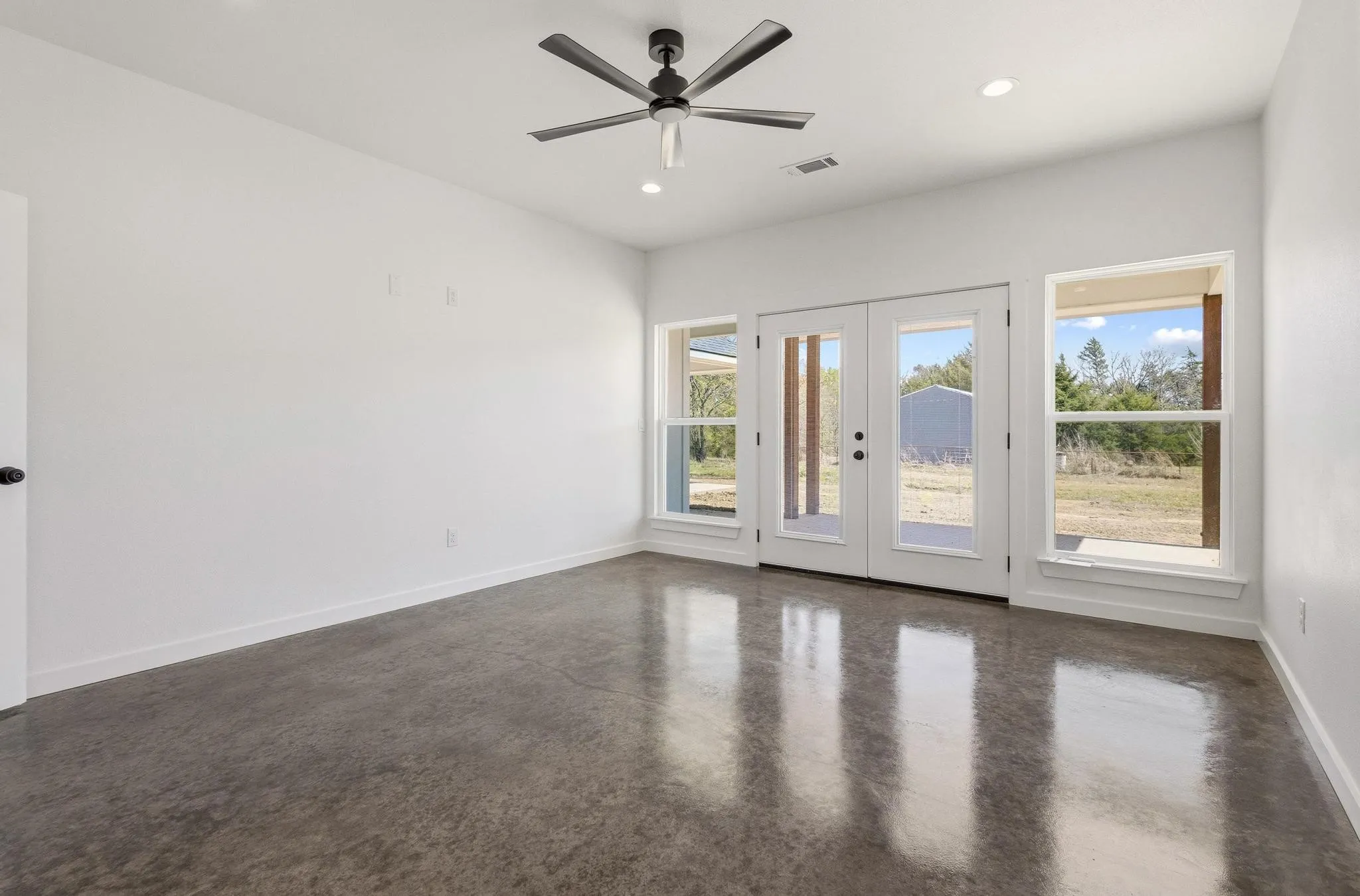 Single Family Residence For Sale in Fannin County , 14419 FM 1396 E, Windom, Texas 75492, 3 Bedroom, 2 Bathroom, Garage spaces, 1,668 Sqft, built in 2025, New Construction - Complete, mls#21216106, Real Estate Agent in Windom, Homes For Sale in Fannin county, Homes For Sale in Windom, Realtor in Windom Texas, Real Estate Brokerage Independent Realty Texas, Luminita Cordes Realtor