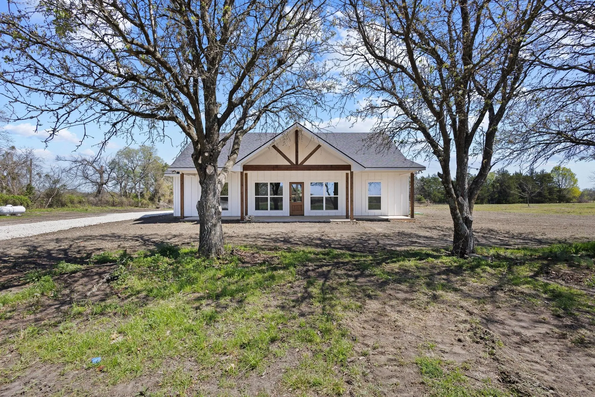 Single Family Residence For Sale in Fannin County , 14419 FM 1396 E, Windom, Texas 75492, 3 Bedroom, 2 Bathroom, Garage spaces, 1,668 Sqft, built in 2025, New Construction - Complete, mls#21216106, Real Estate Agent in Windom, Homes For Sale in Fannin county, Homes For Sale in Windom, Realtor in Windom Texas, Real Estate Brokerage Independent Realty Texas, Luminita Cordes Realtor