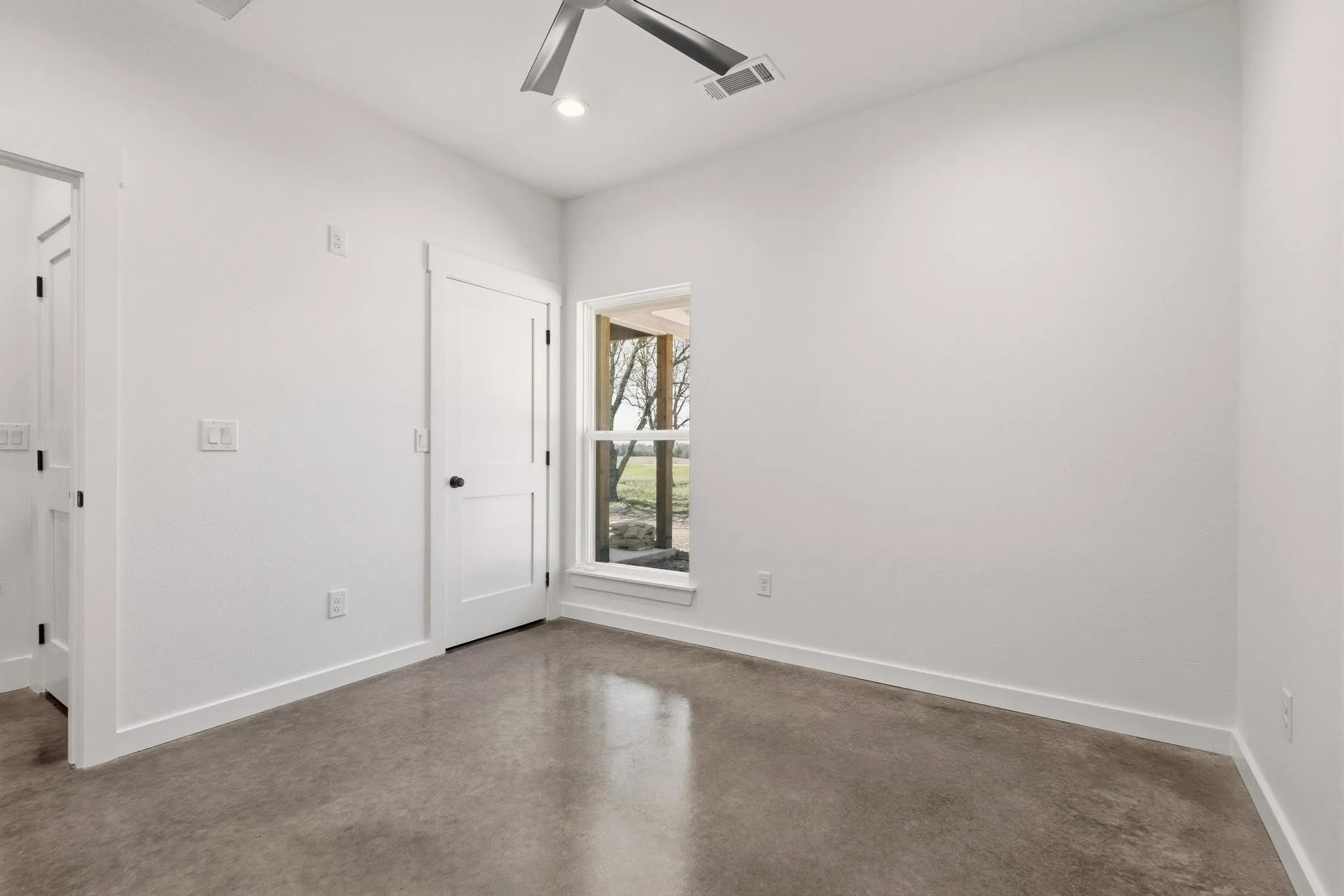 Single Family Residence For Sale in Fannin County , 14419 FM 1396 E, Windom, Texas 75492, 3 Bedroom, 2 Bathroom, Garage spaces, 1,668 Sqft, built in 2025, New Construction - Complete, mls#21216106, Real Estate Agent in Windom, Homes For Sale in Fannin county, Homes For Sale in Windom, Realtor in Windom Texas, Real Estate Brokerage Independent Realty Texas, Luminita Cordes Realtor