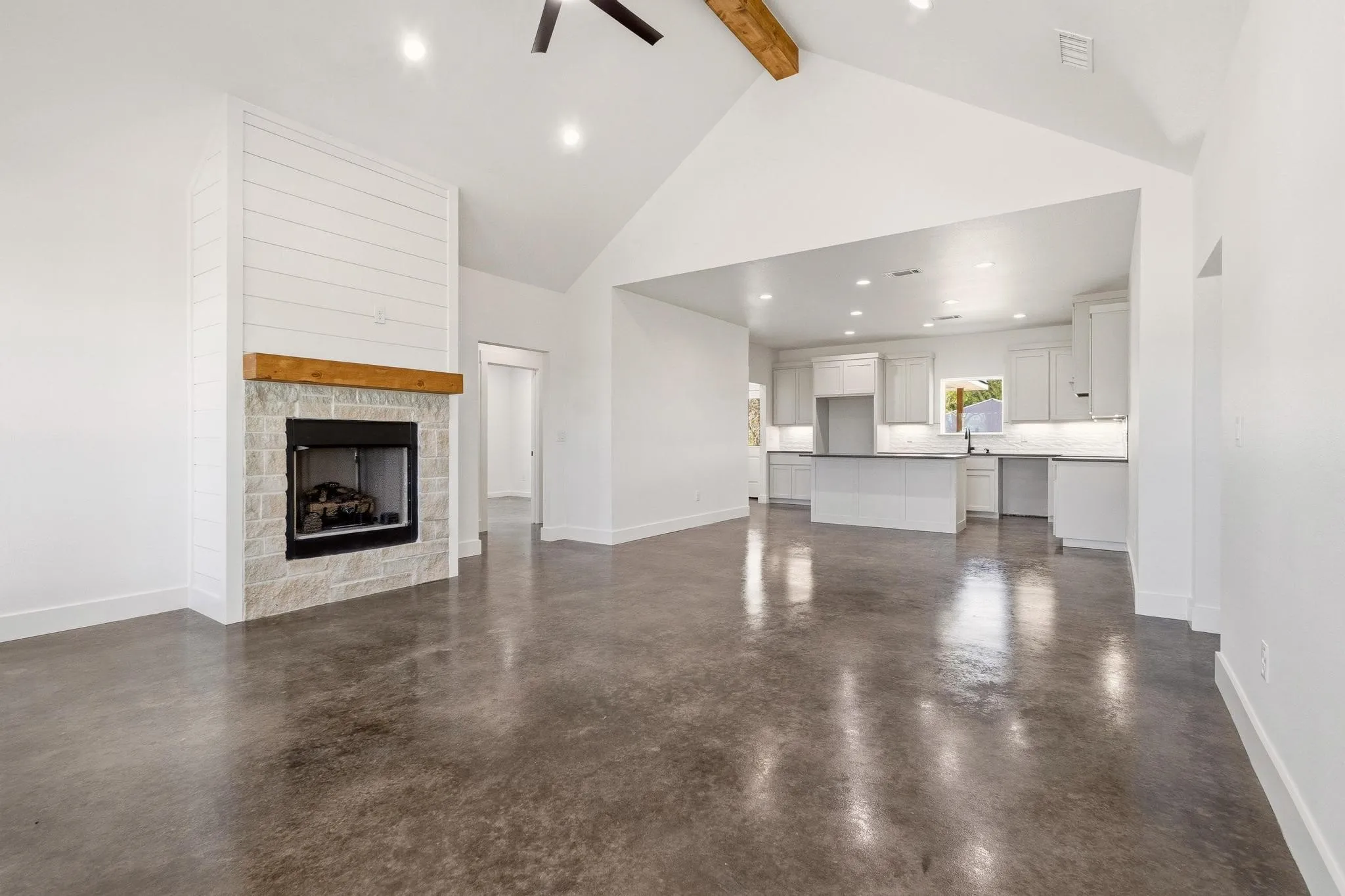 Single Family Residence For Sale in Fannin County , 14419 FM 1396 E, Windom, Texas 75492, 3 Bedroom, 2 Bathroom, Garage spaces, 1,668 Sqft, built in 2025, New Construction - Complete, mls#21216106, Real Estate Agent in Windom, Homes For Sale in Fannin county, Homes For Sale in Windom, Realtor in Windom Texas, Real Estate Brokerage Independent Realty Texas, Luminita Cordes Realtor