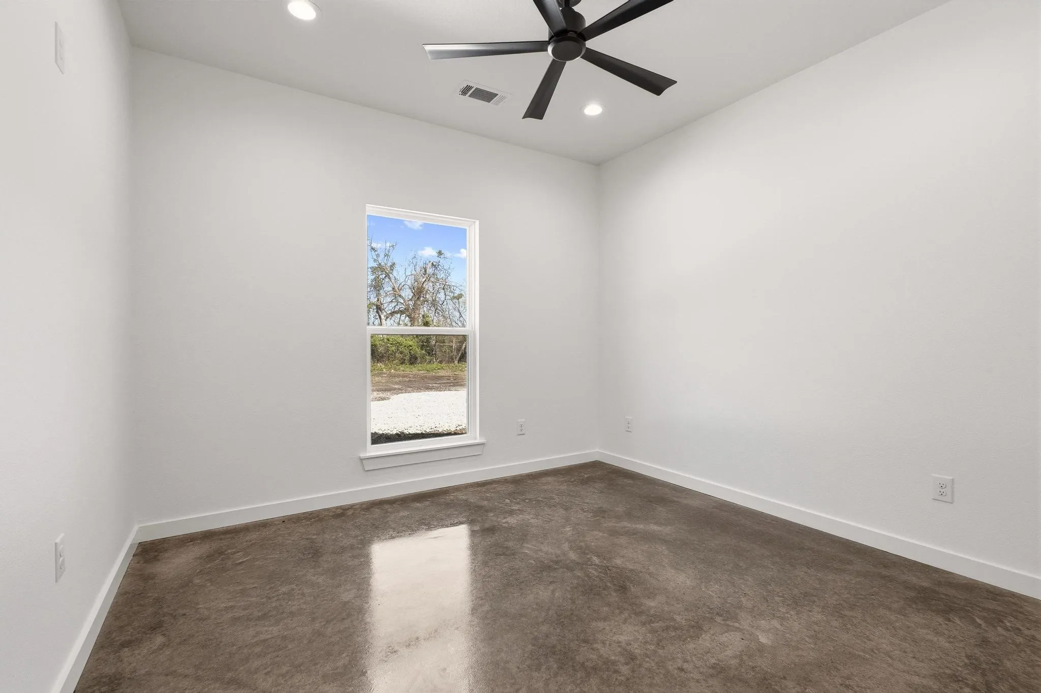 Single Family Residence For Sale in Fannin County , 14419 FM 1396 E, Windom, Texas 75492, 3 Bedroom, 2 Bathroom, Garage spaces, 1,668 Sqft, built in 2025, New Construction - Complete, mls#21216106, Real Estate Agent in Windom, Homes For Sale in Fannin county, Homes For Sale in Windom, Realtor in Windom Texas, Real Estate Brokerage Independent Realty Texas, Luminita Cordes Realtor