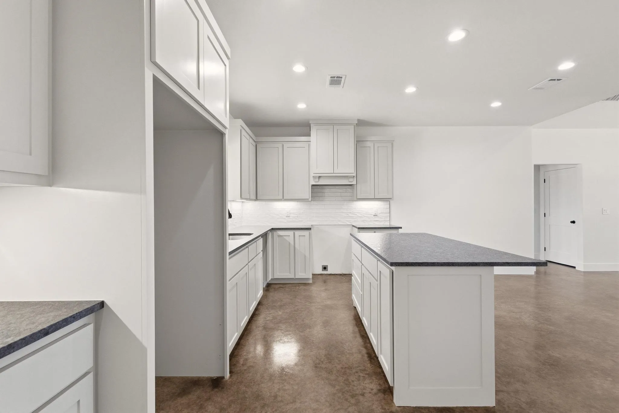 Single Family Residence For Sale in Fannin County , 14419 FM 1396 E, Windom, Texas 75492, 3 Bedroom, 2 Bathroom, Garage spaces, 1,668 Sqft, built in 2025, New Construction - Complete, mls#21216106, Real Estate Agent in Windom, Homes For Sale in Fannin county, Homes For Sale in Windom, Realtor in Windom Texas, Real Estate Brokerage Independent Realty Texas, Luminita Cordes Realtor