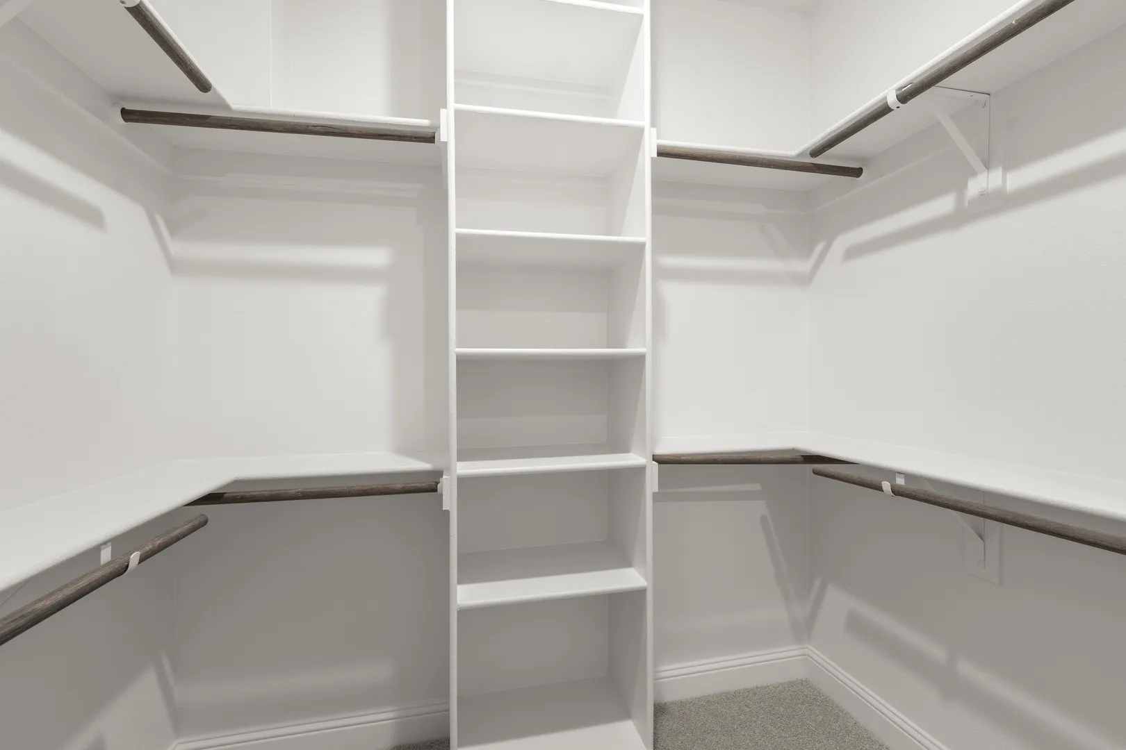 23_24. 1733 Hillside Stroll - Closet