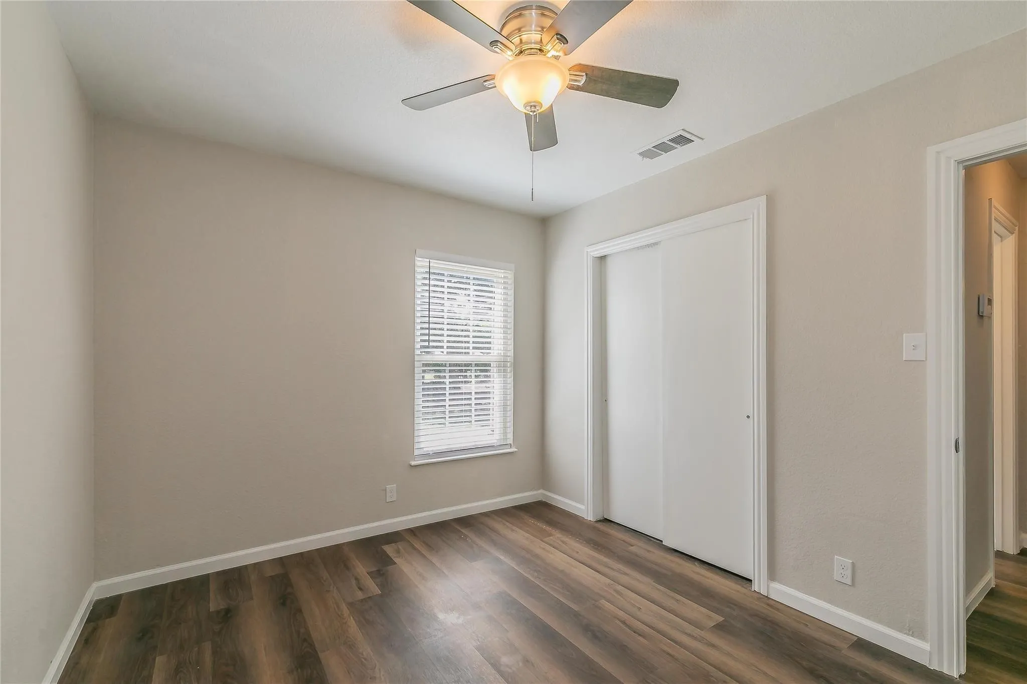 Single Family Residence For Rent in Collin County , 316 S 2nd Street, Wylie, Texas 75098, 4 Bedroom, 2 Bathroom, Garage spaces, 1,430 Sqft, built in 1964, mls#21222120, Real Estate Agent in Wylie, Homes For Rent in Collin county, Homes For Rent in Wylie, Realtor in Wylie Texas, Real Estate Brokerage Independent Realty Texas, Luminita Cordes Realtor